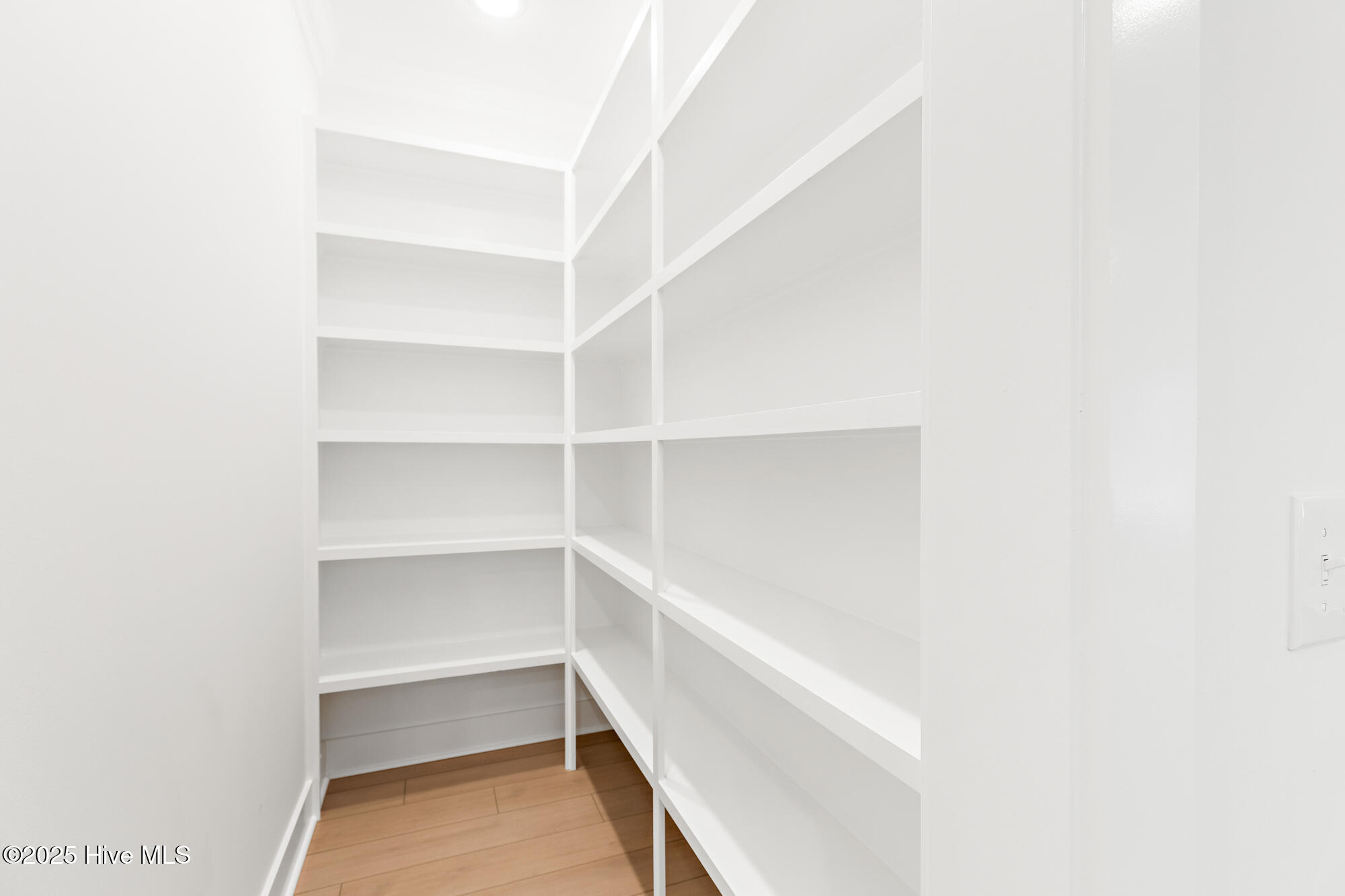 100514744 | Photo 34