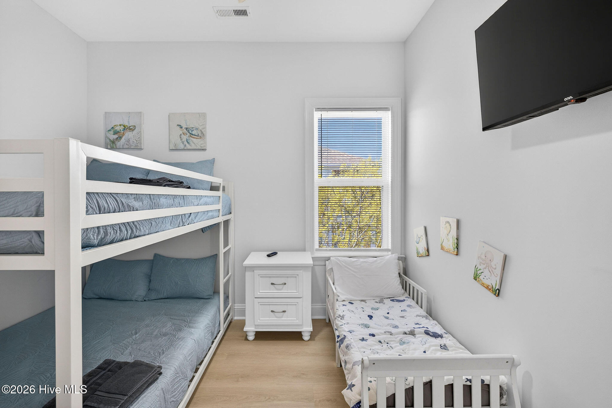 100565526 | Photo 47