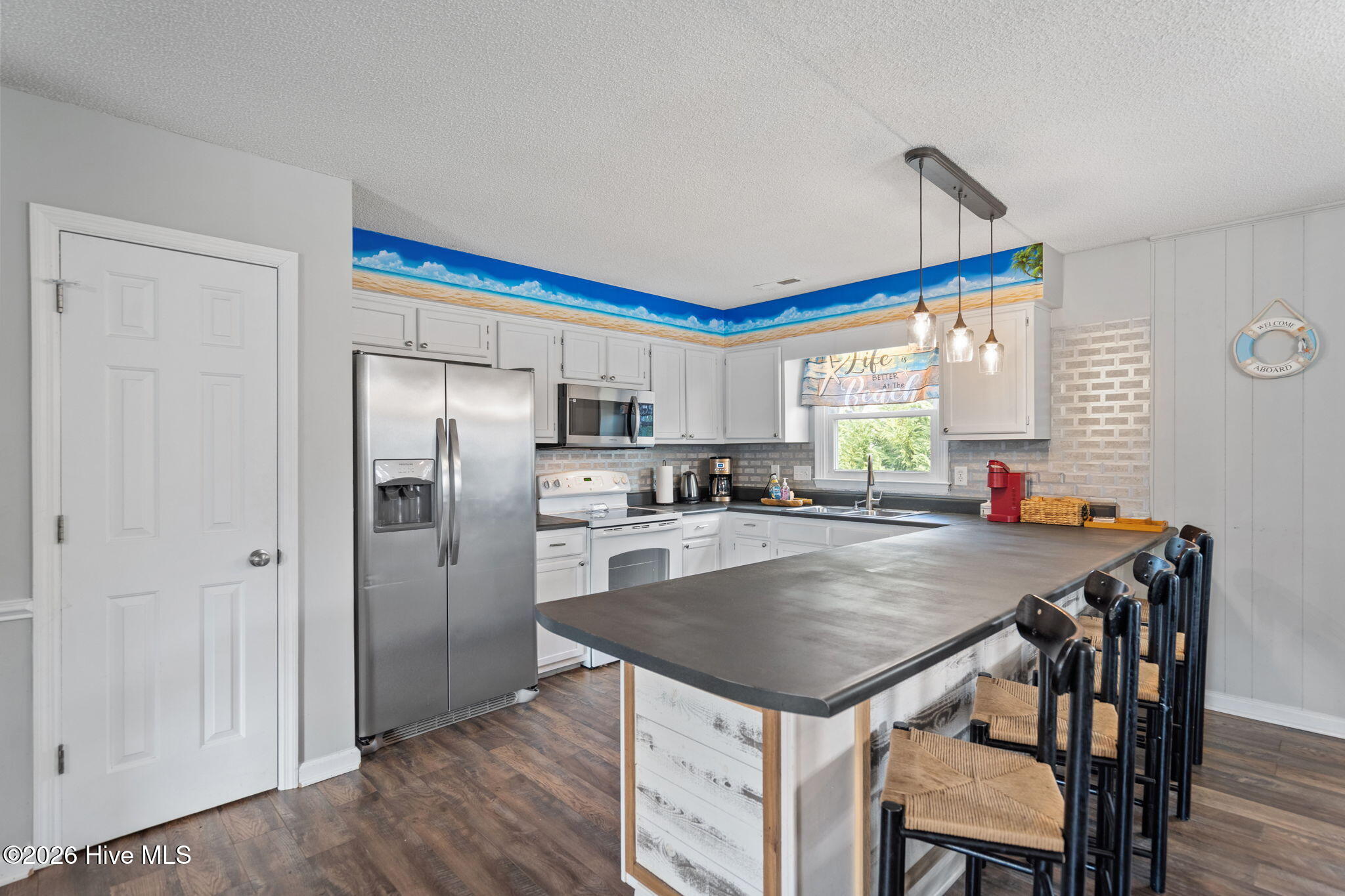 100558110 | Photo 19