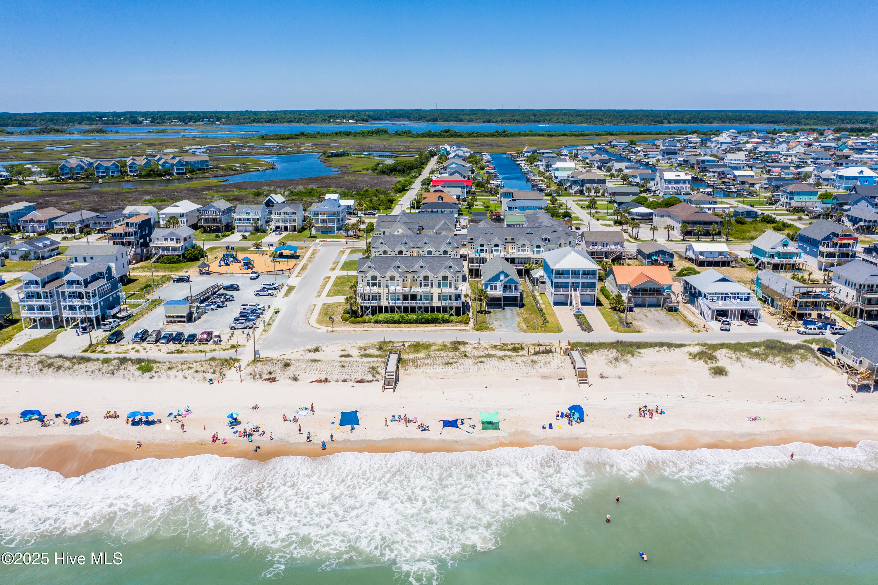 100508177 | Photo 30