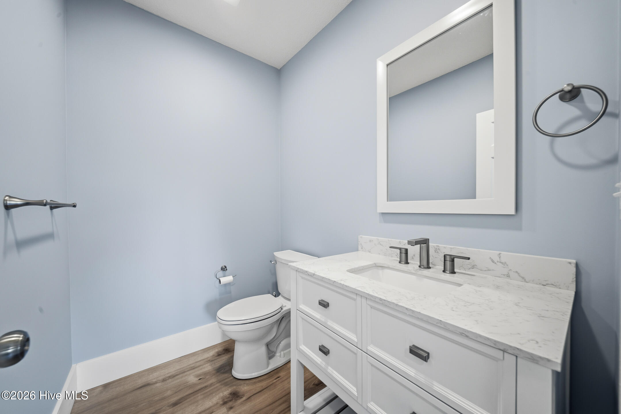 100570664 | Photo 30