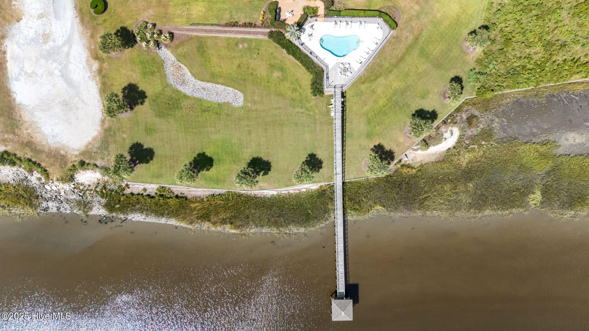 100532538 | Photo 47