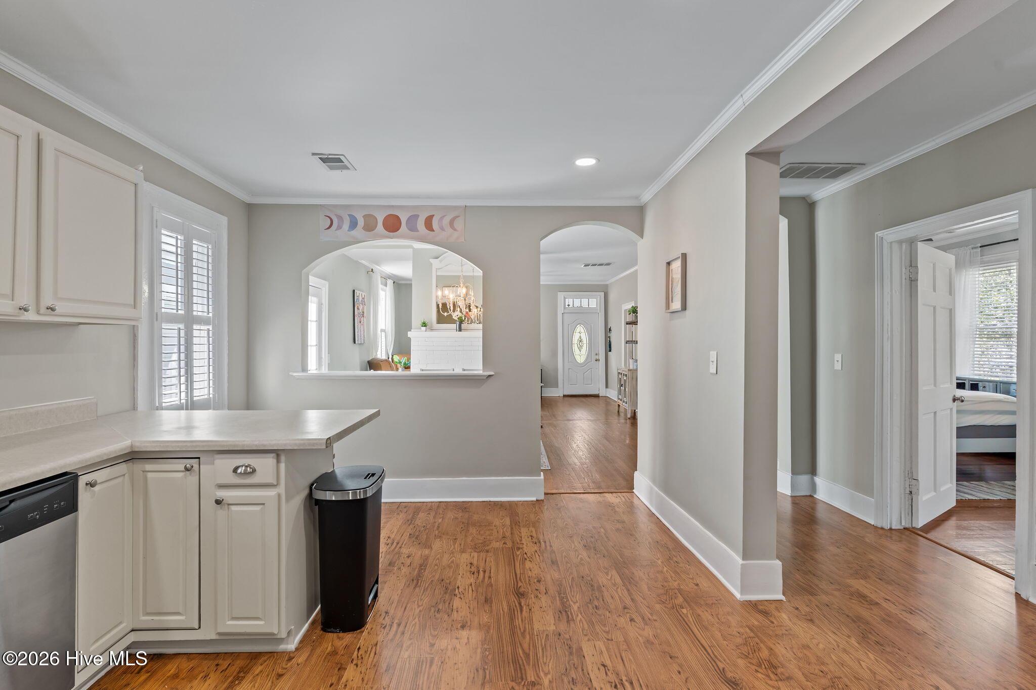 100561310 | Photo 19