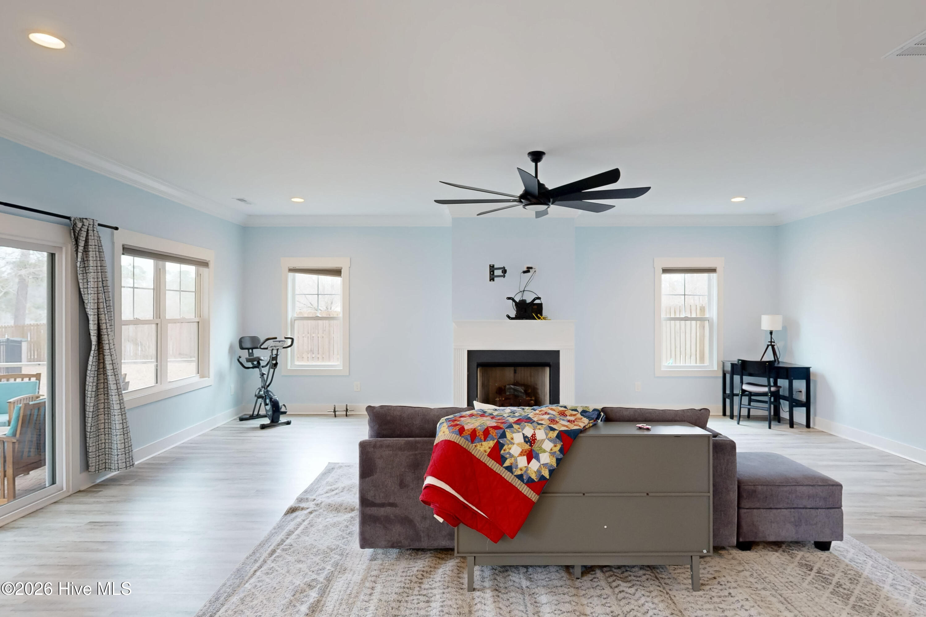 100557107 | Photo 23