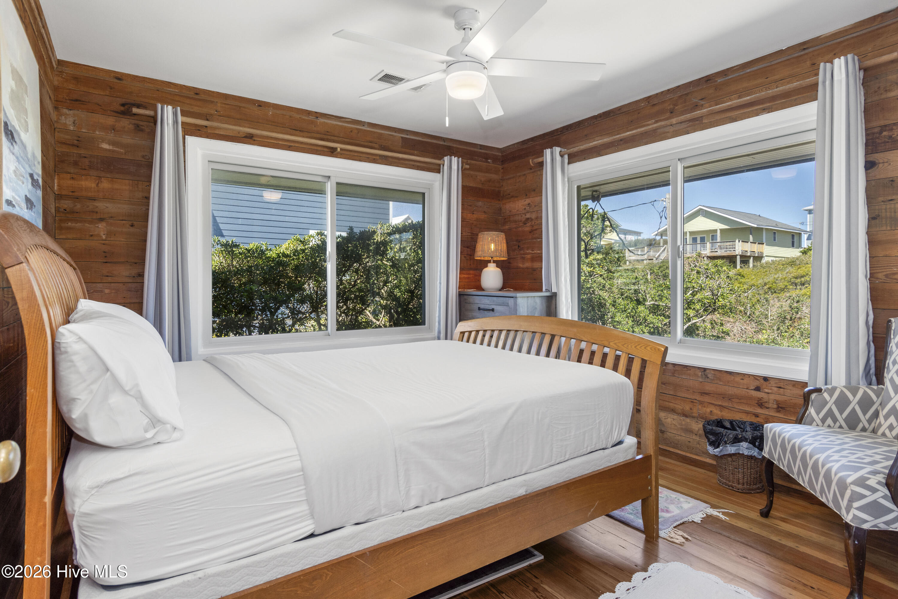 100553292 | Photo 45