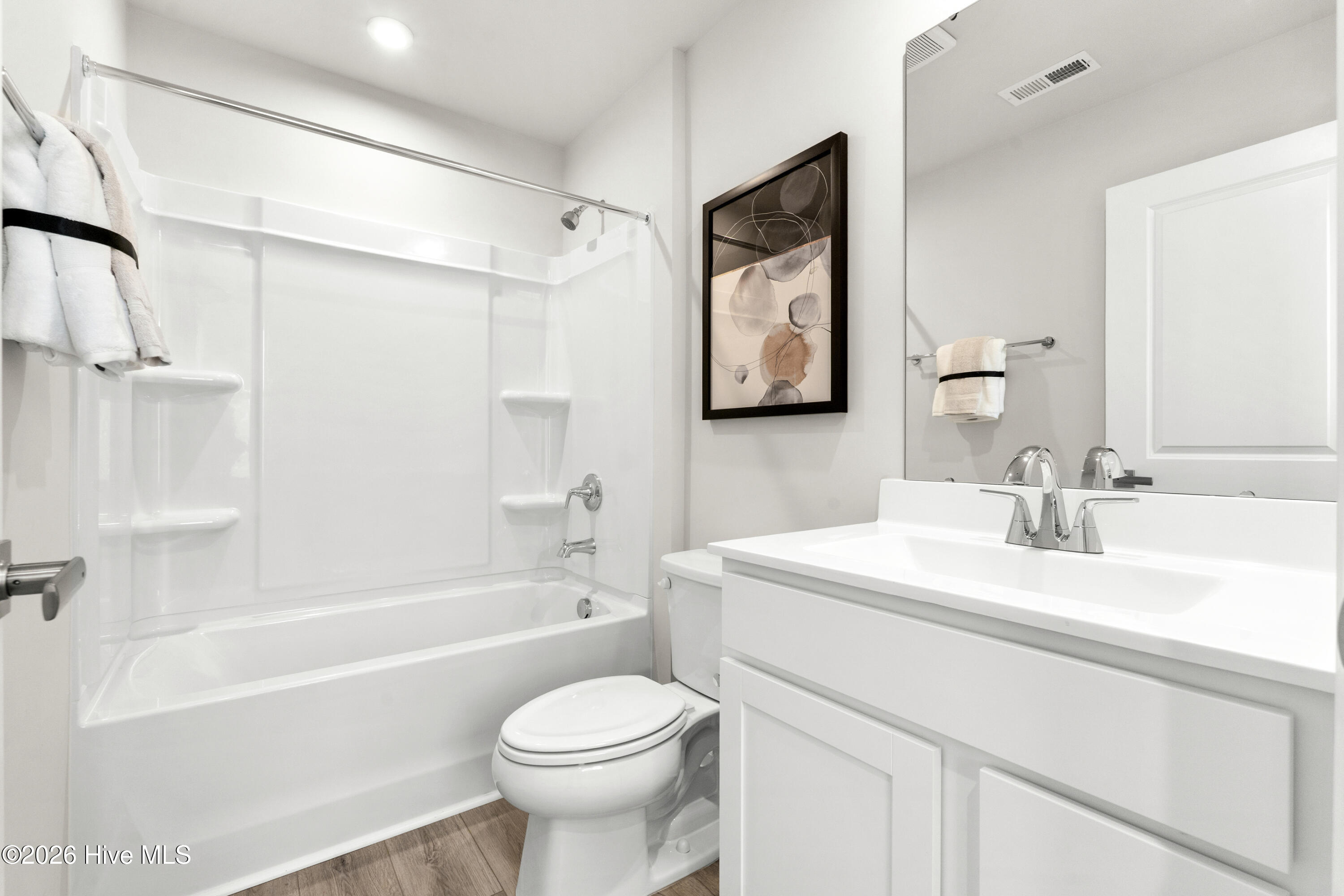 100548769 | Photo 21