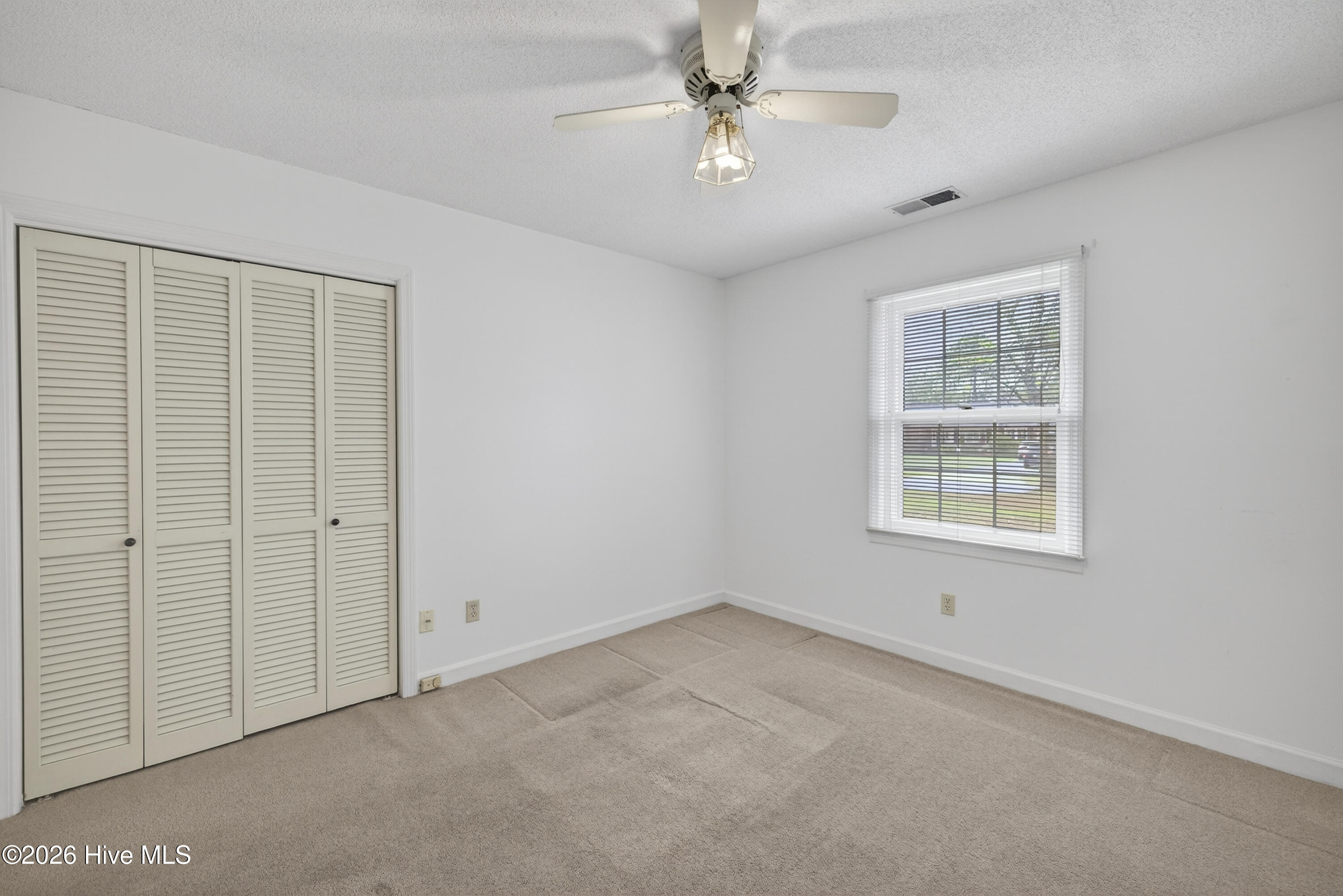 100562891 | Photo 15