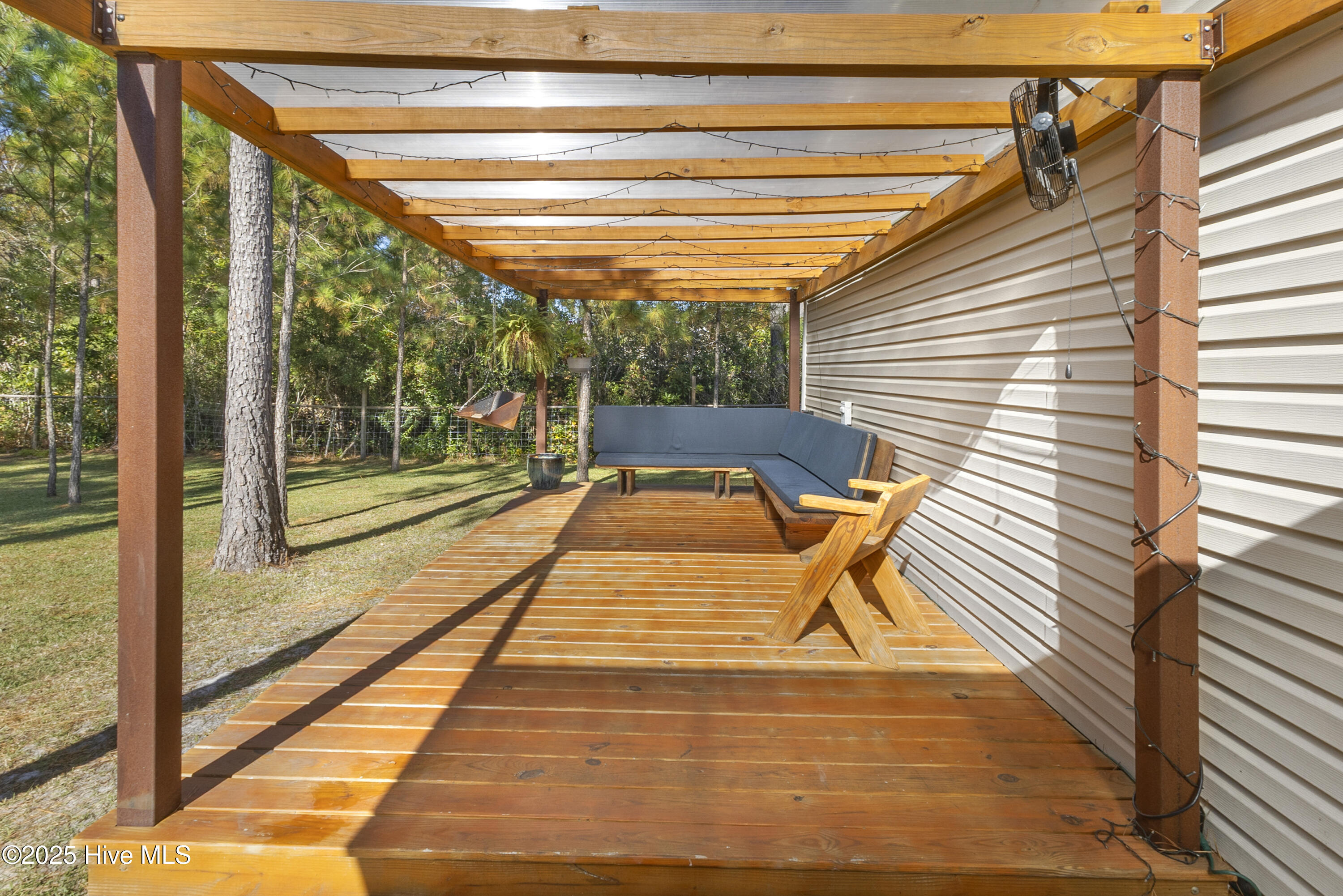 100544025 | Photo 26