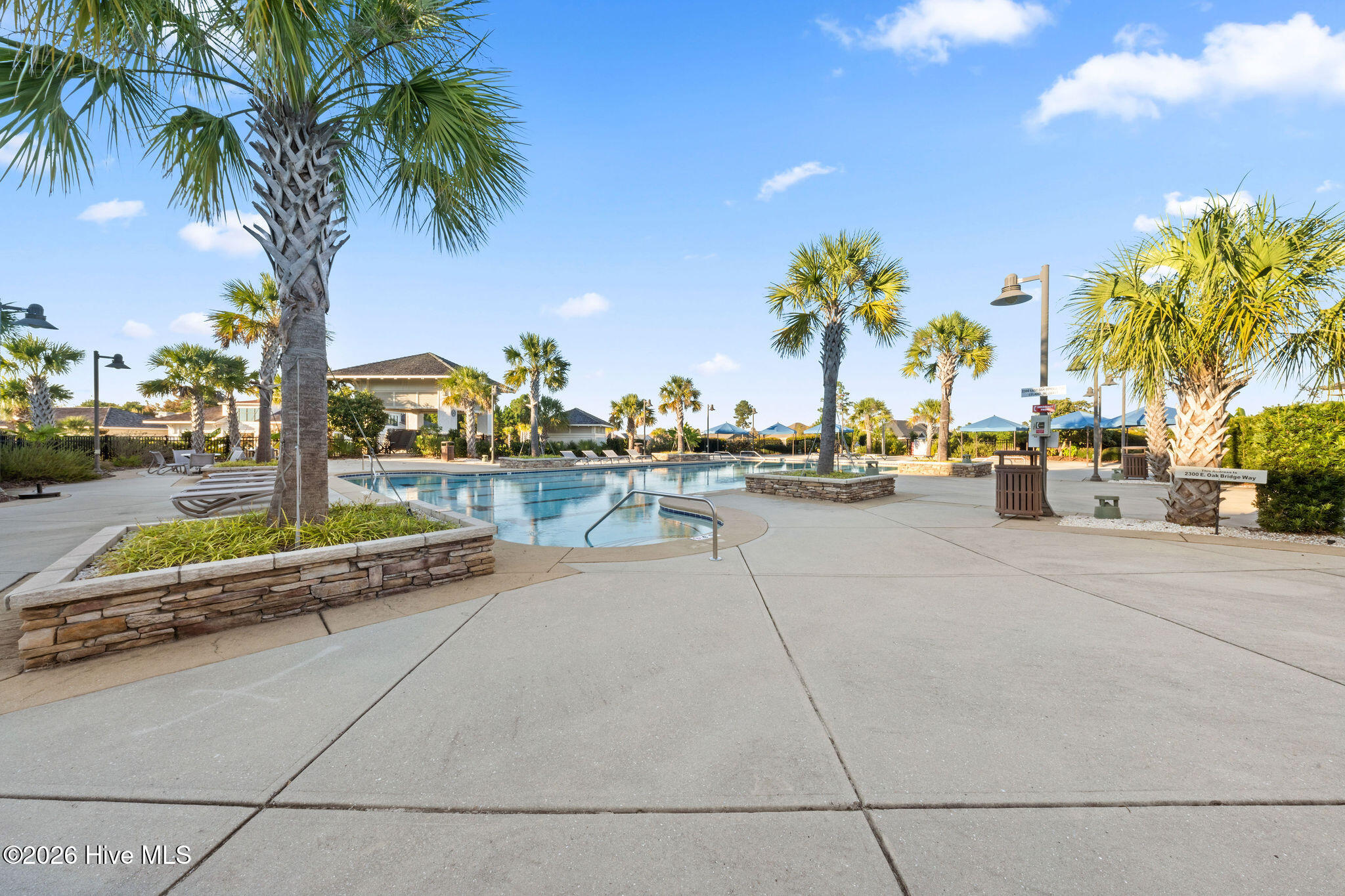 100565690 | Photo 89