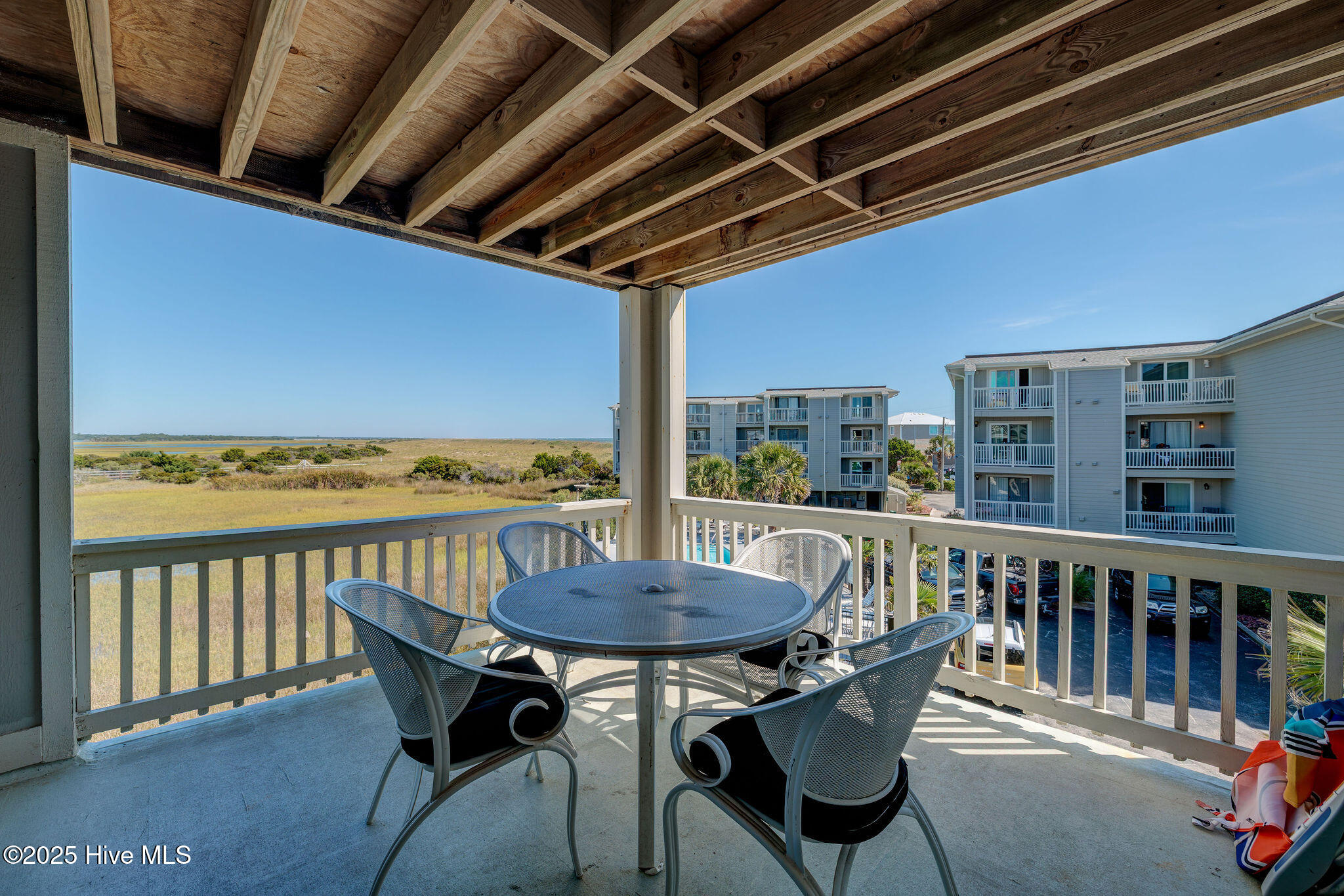 100531579 | Photo 38