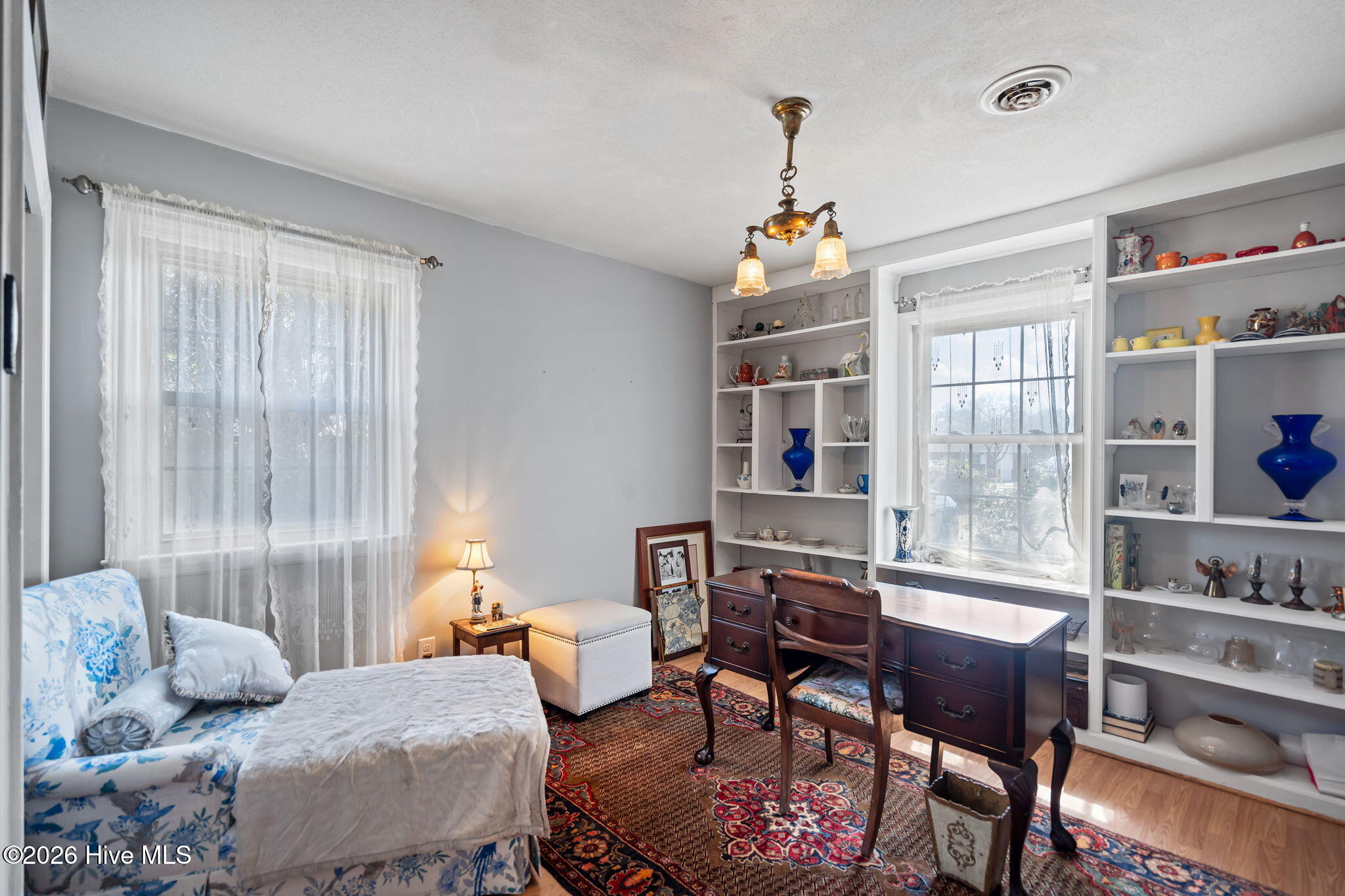 100560158 | Photo 31