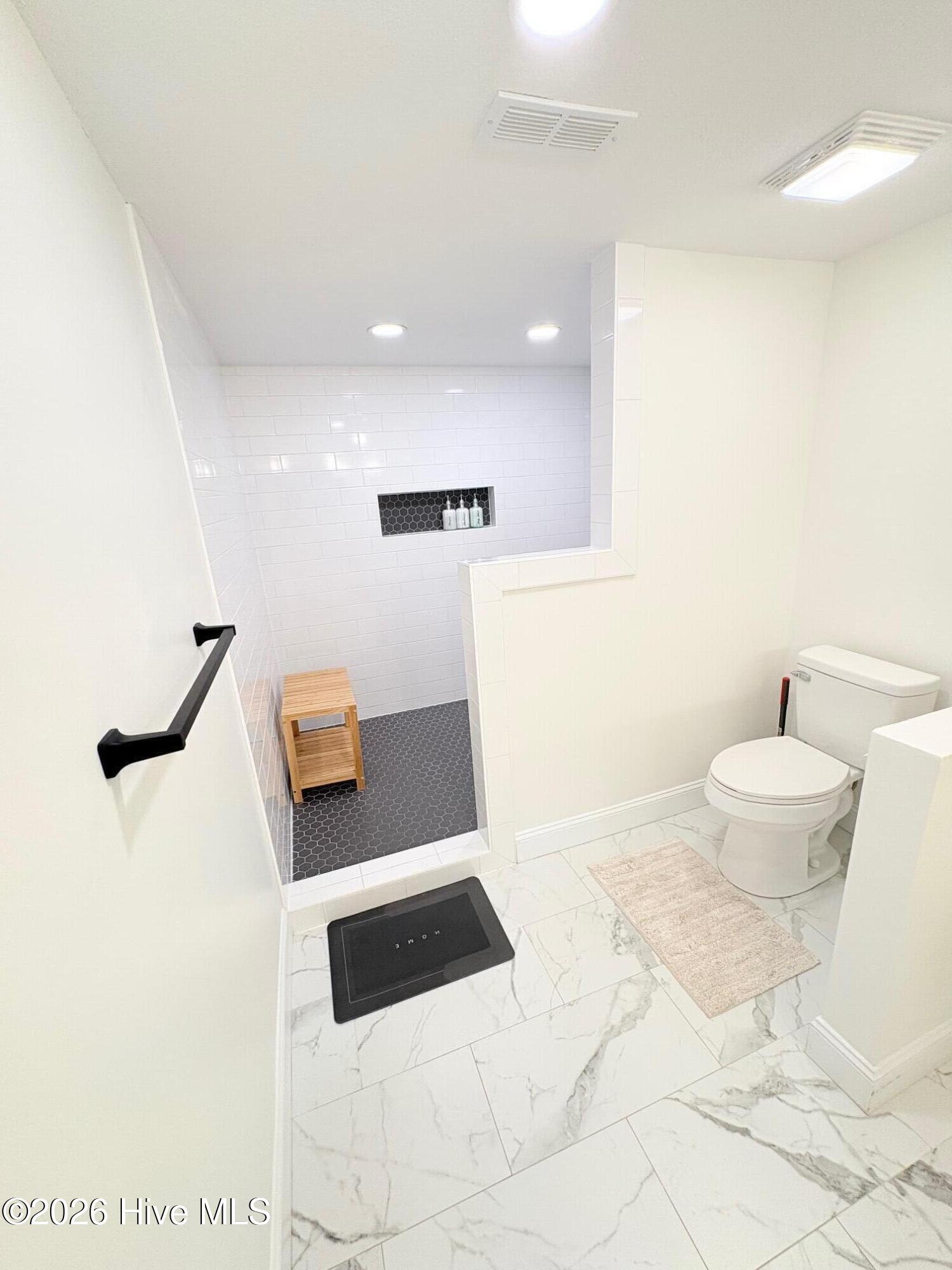 100559102 | Photo 31