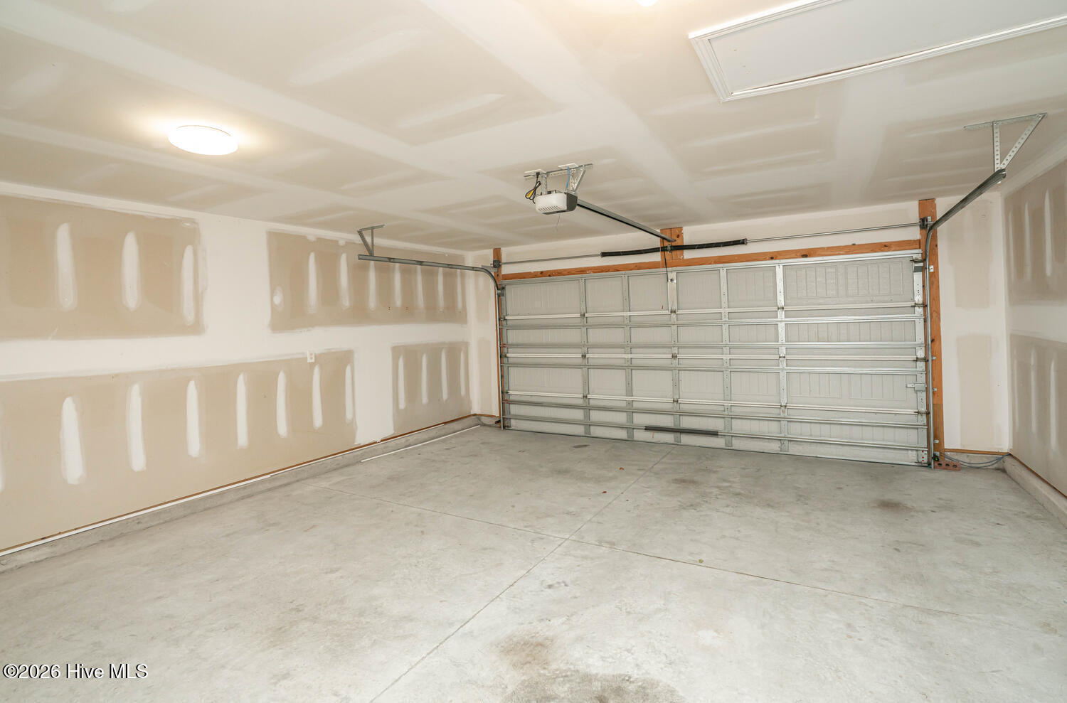 100556684 | Photo 28