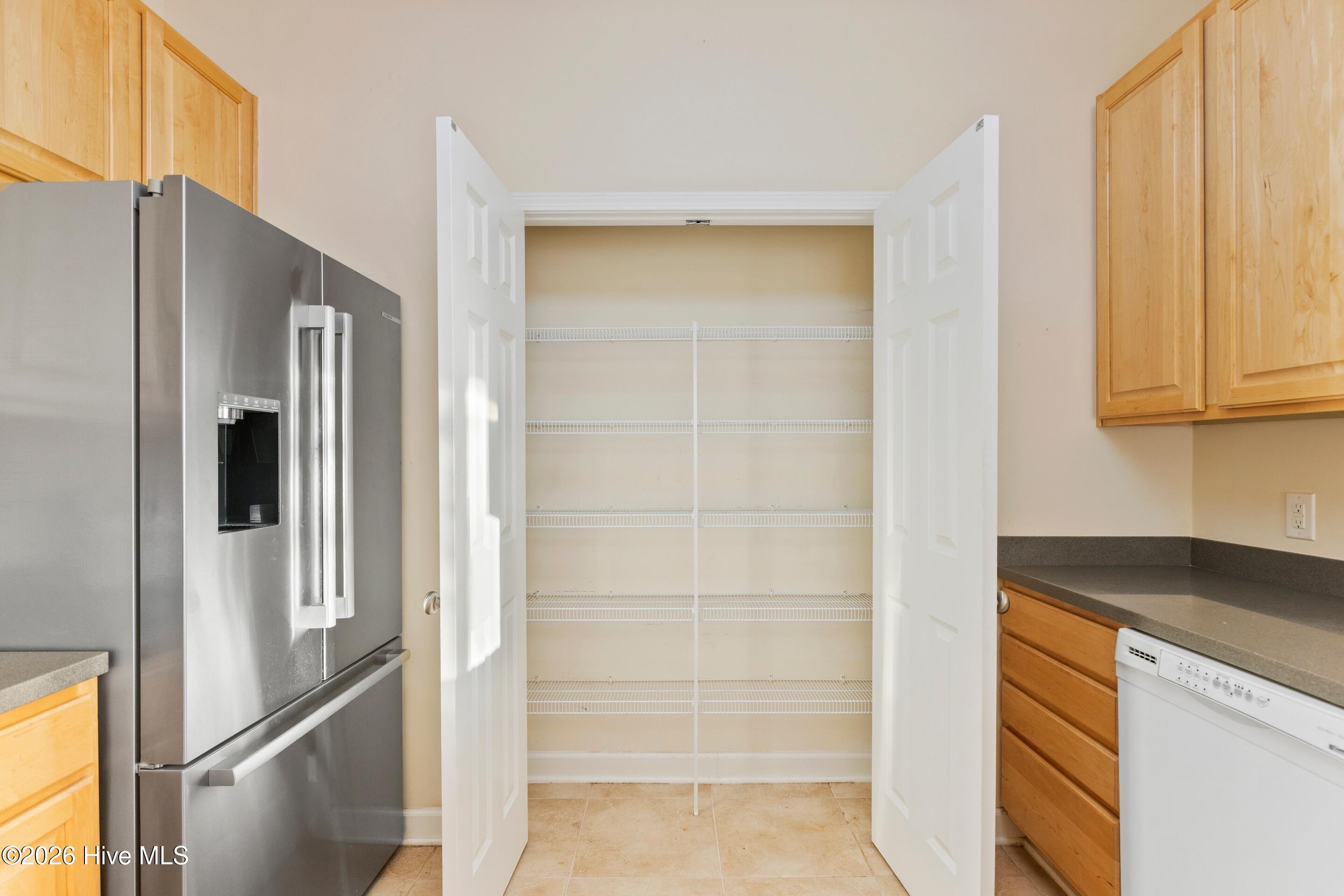 100548206 | Photo 27