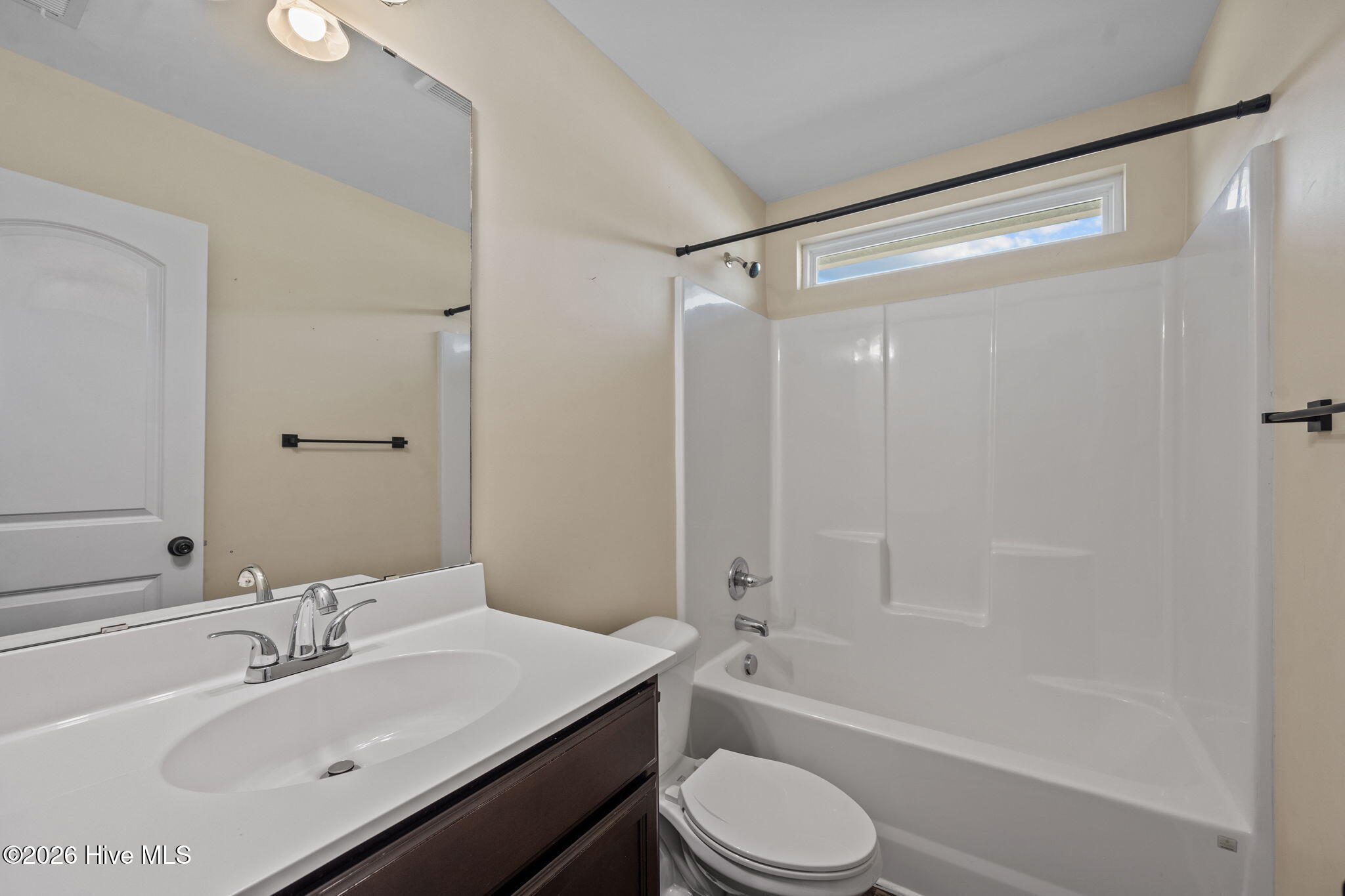 100547902 | Photo 33