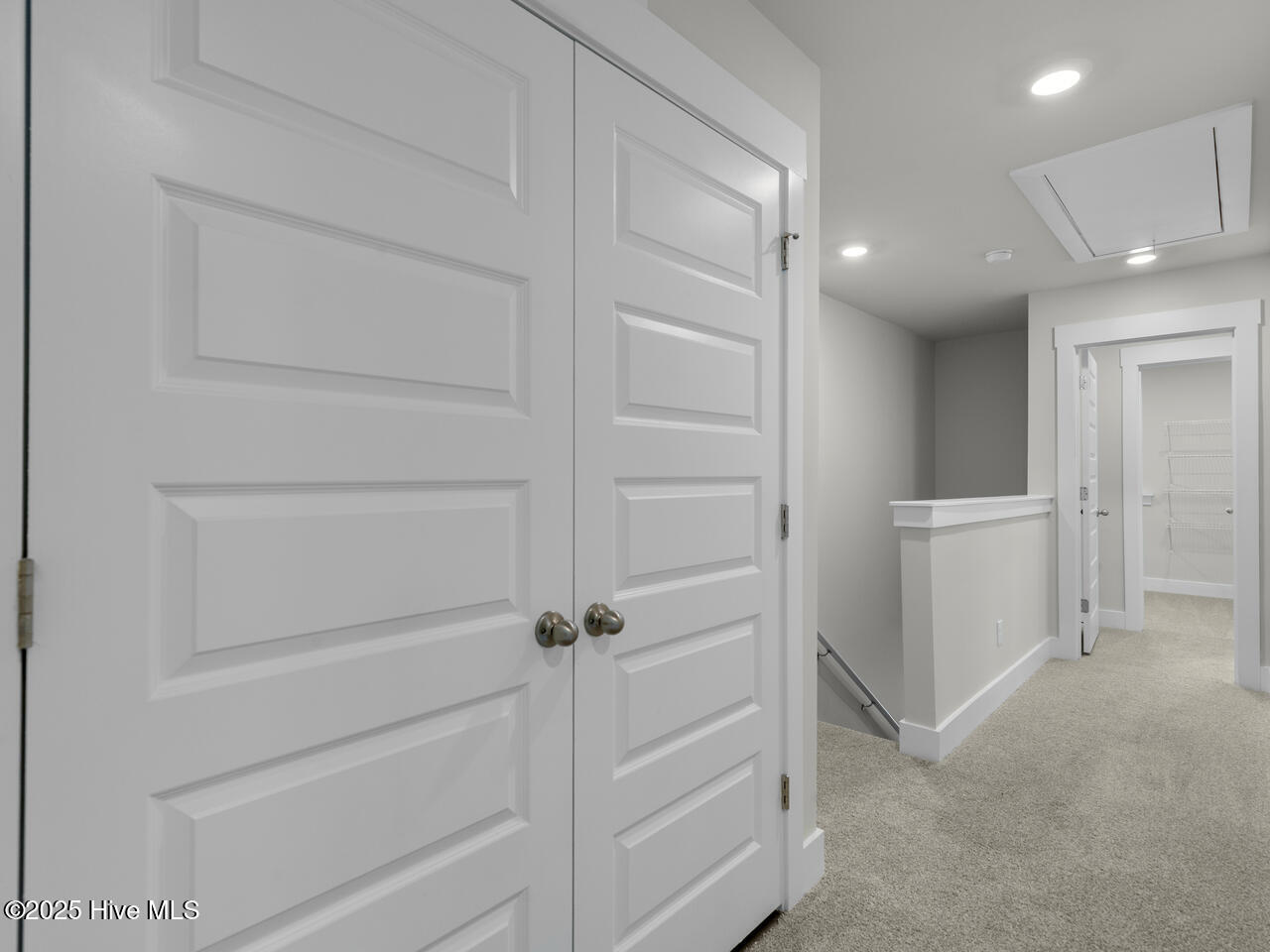 100558995 | Photo 18