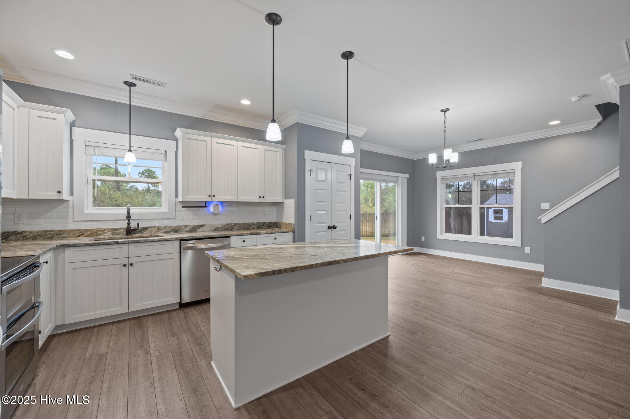 100544347 | Photo 15