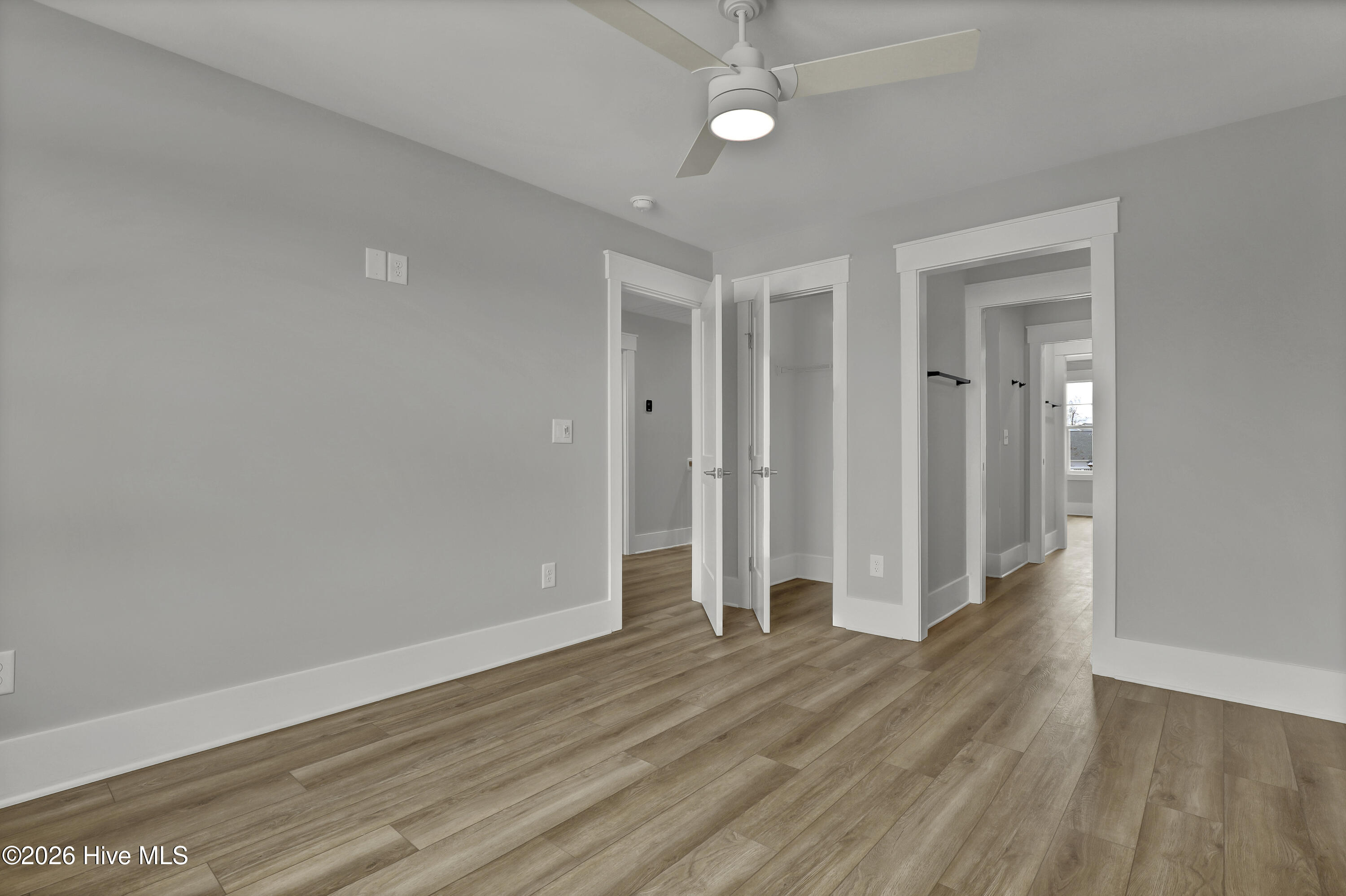 100534005 | Photo 31