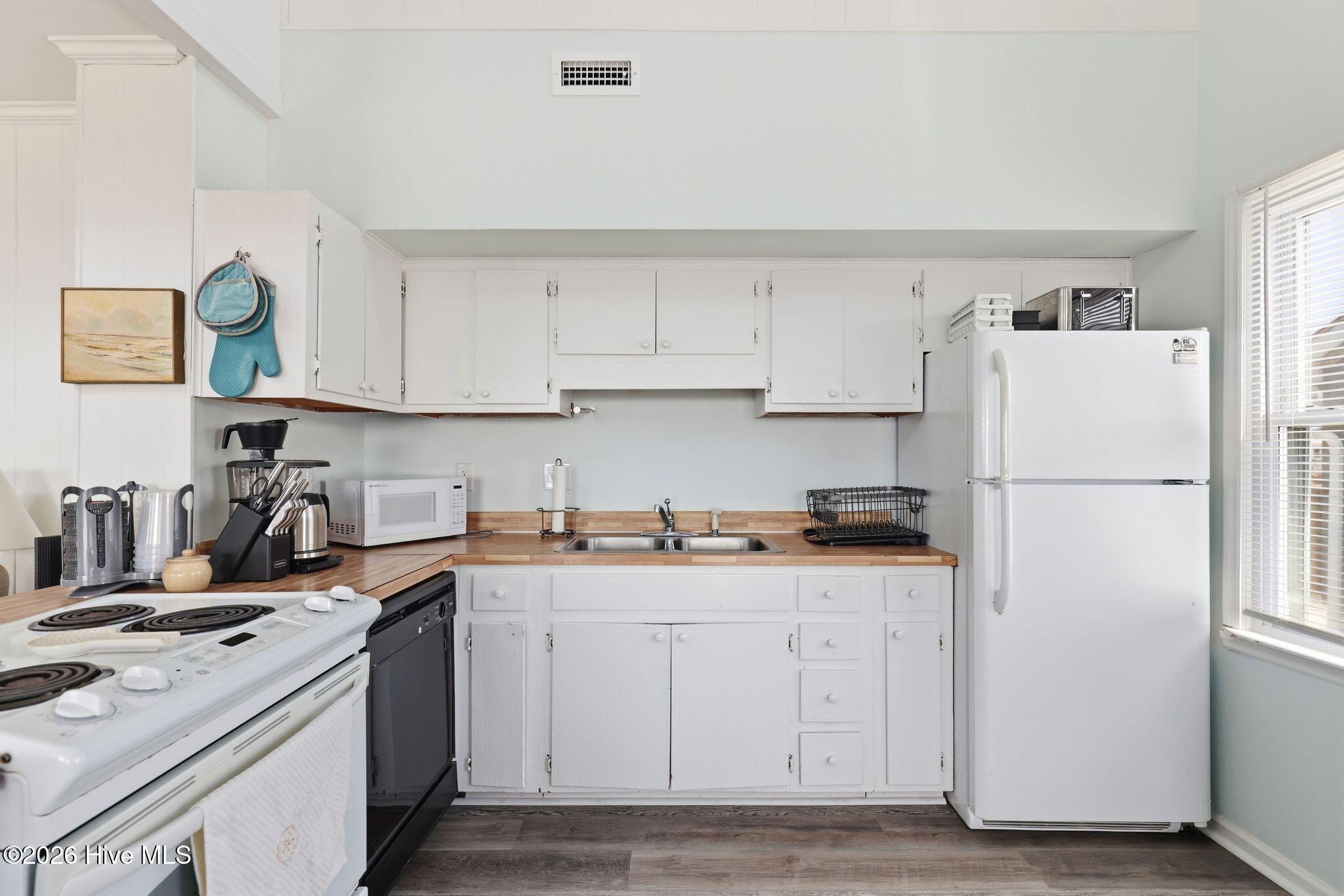 100558178 | Photo 25