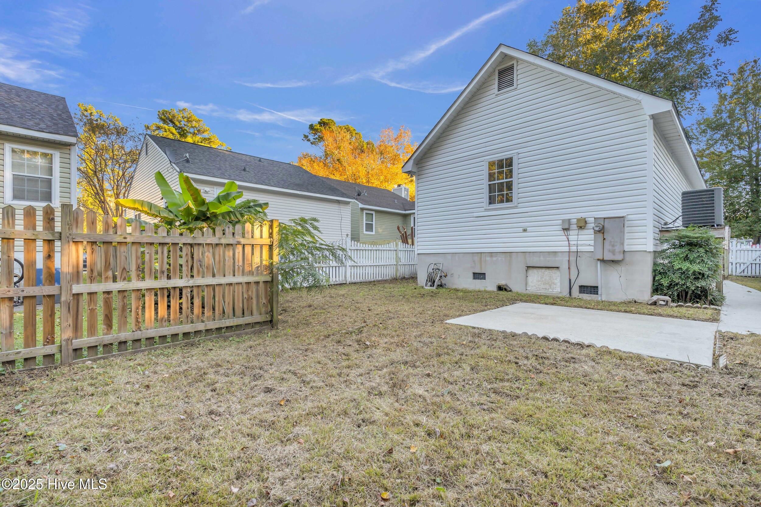 100540168 | Photo 29