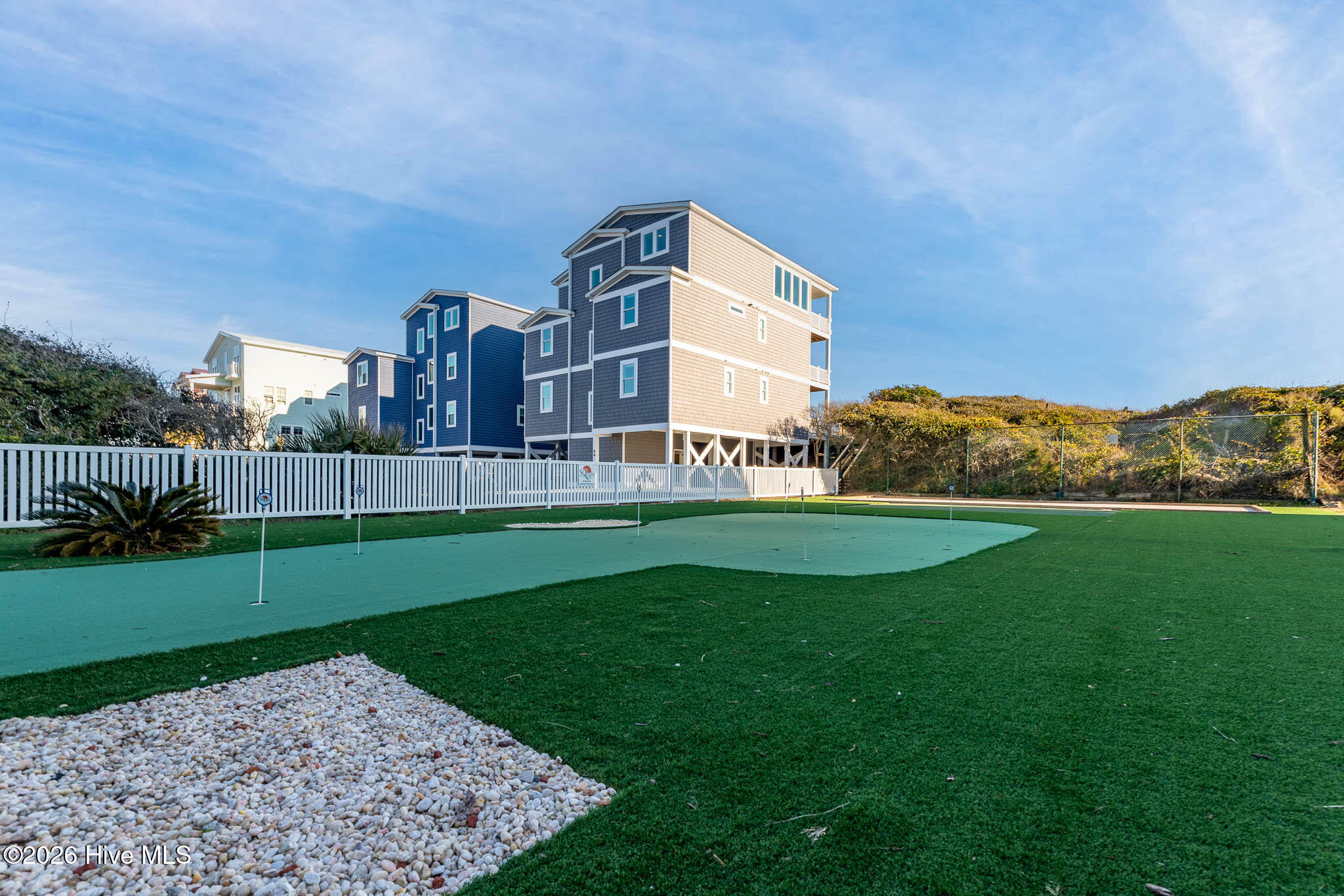 100567274 | Photo 29