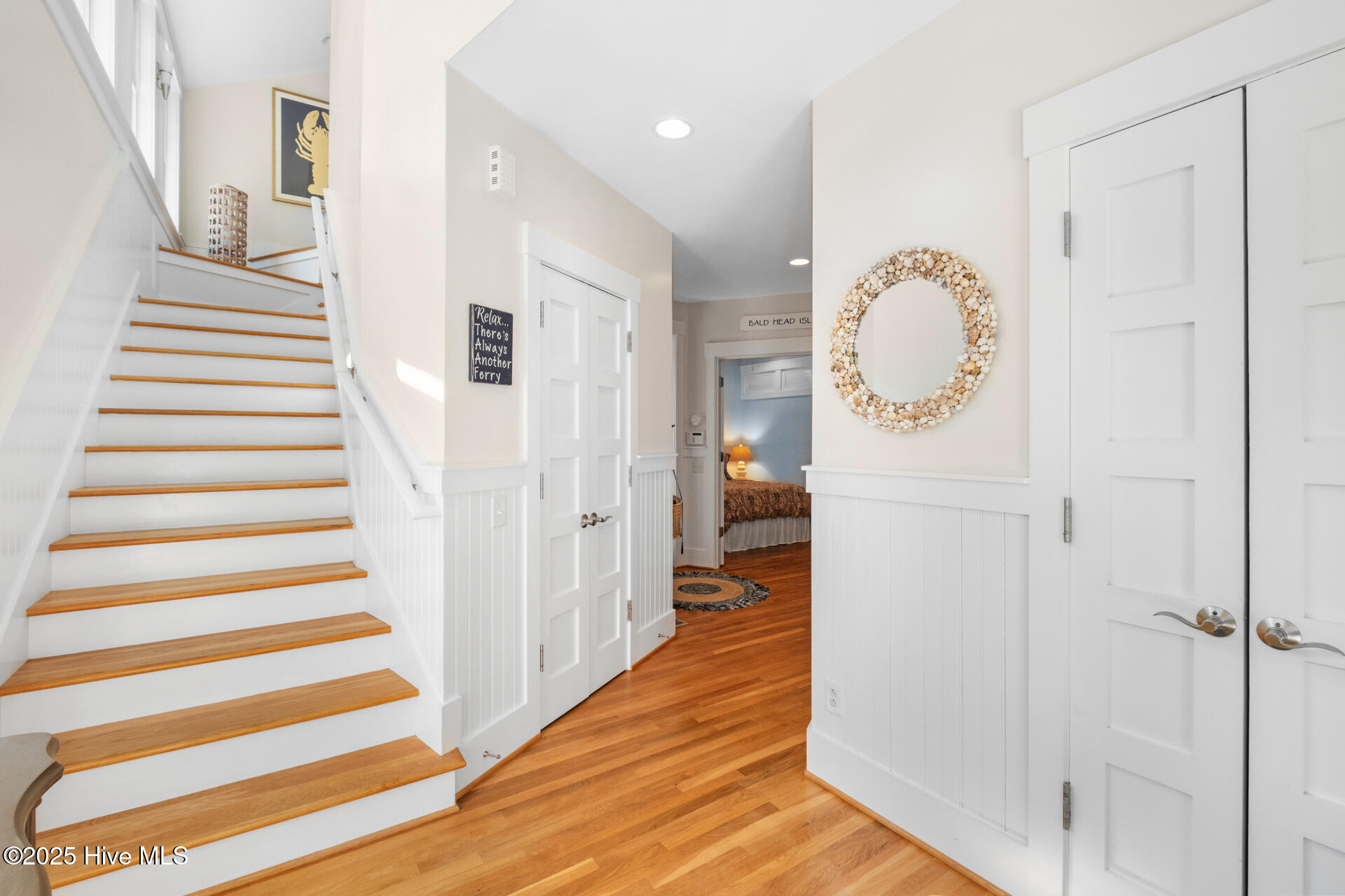 100540295 | Photo 31