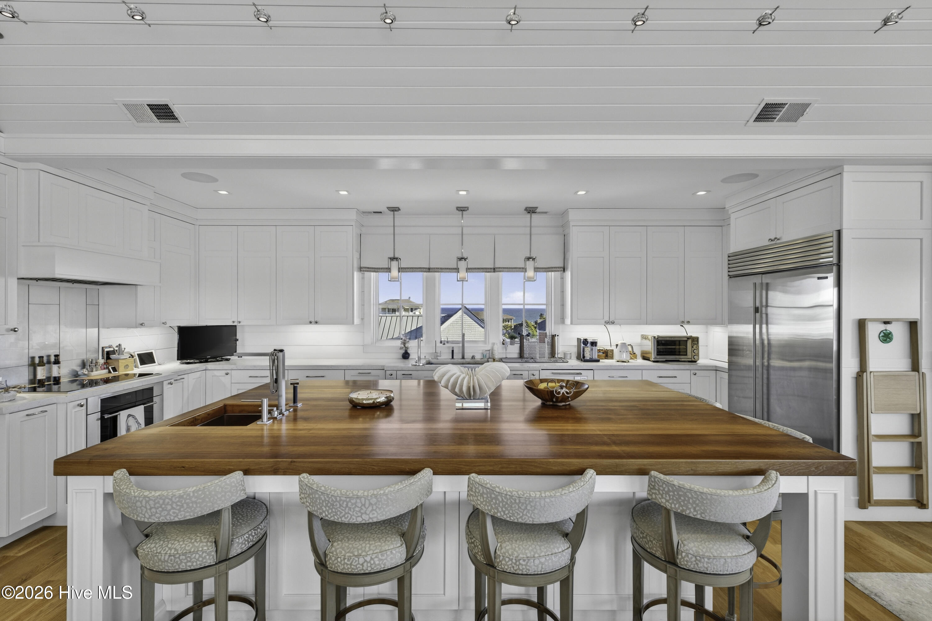 100557560 | Photo 20