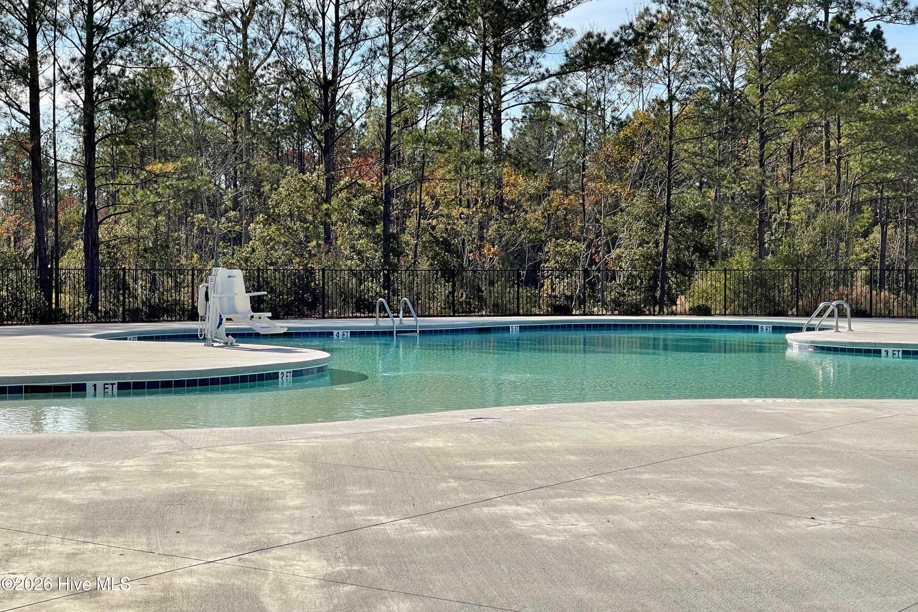 100551003 | Photo 28