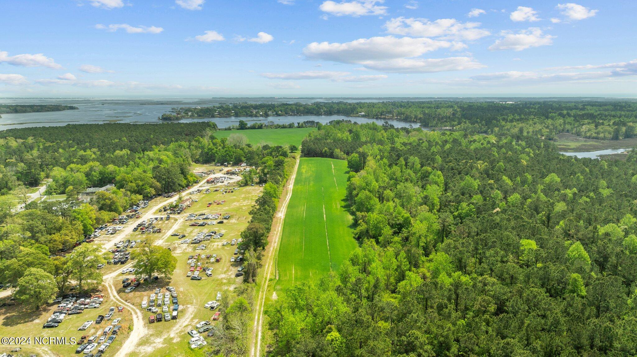 517 Queens Creek Road, Hubert, NC, 28539