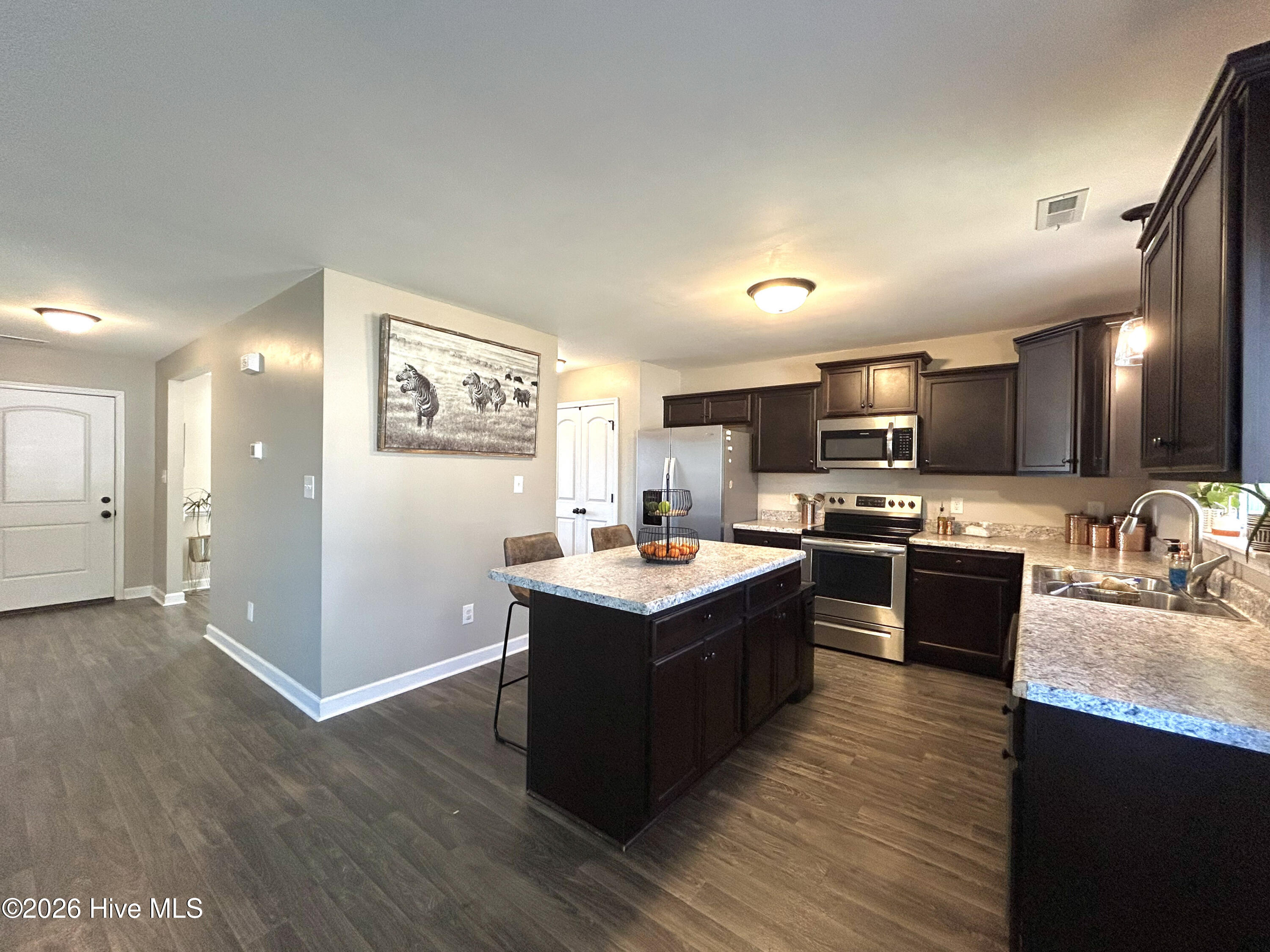 100557400 | Photo 15