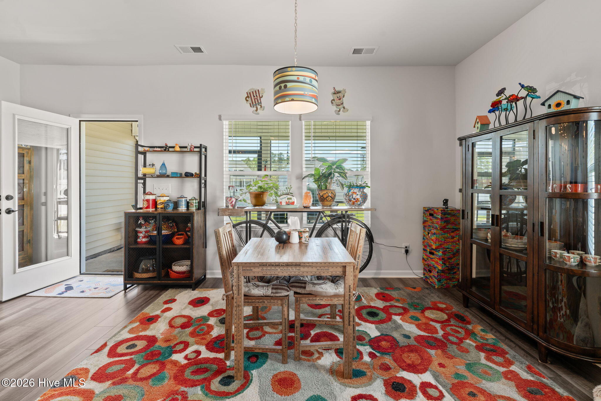 100567205 | Photo 16