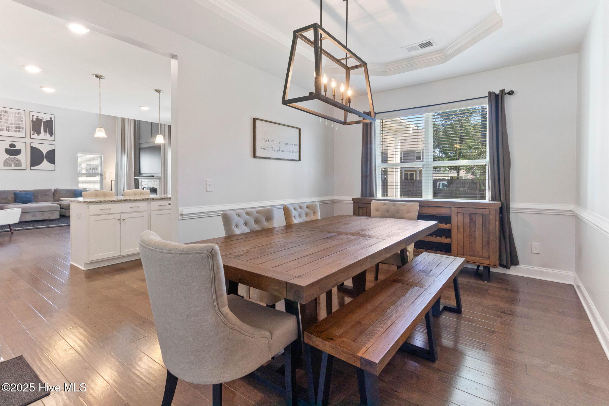 100536642 | Photo 15