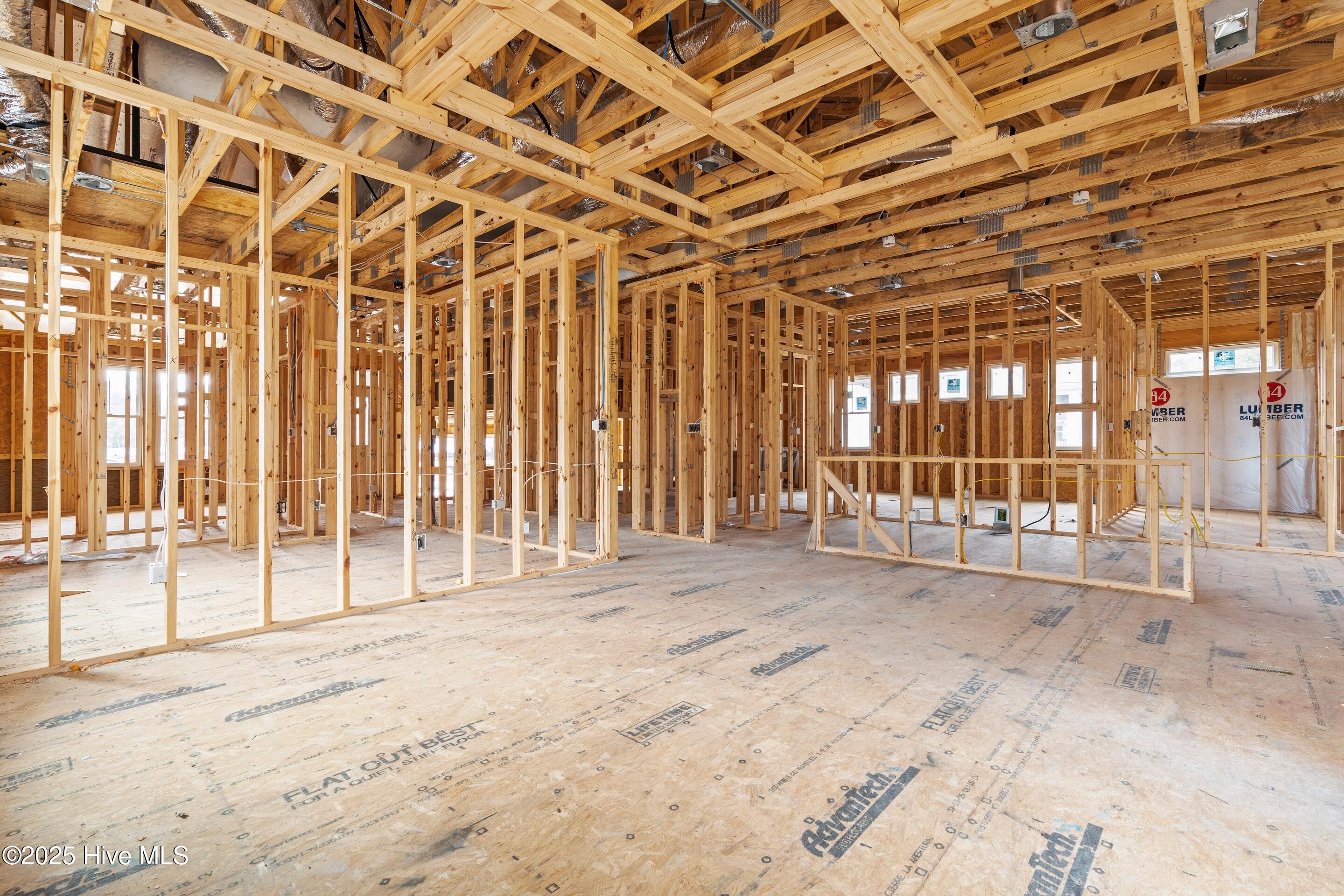 100543070 | Photo 46