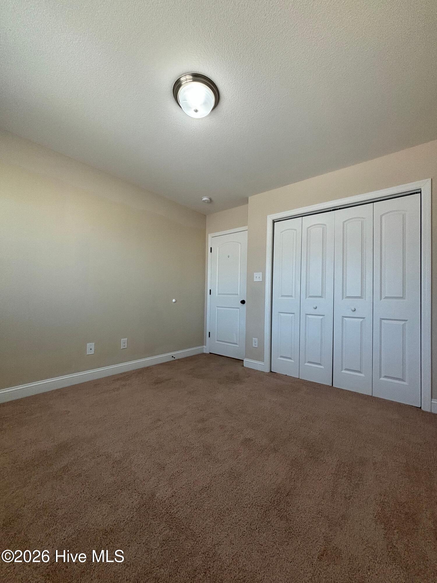 100557628 | Photo 36