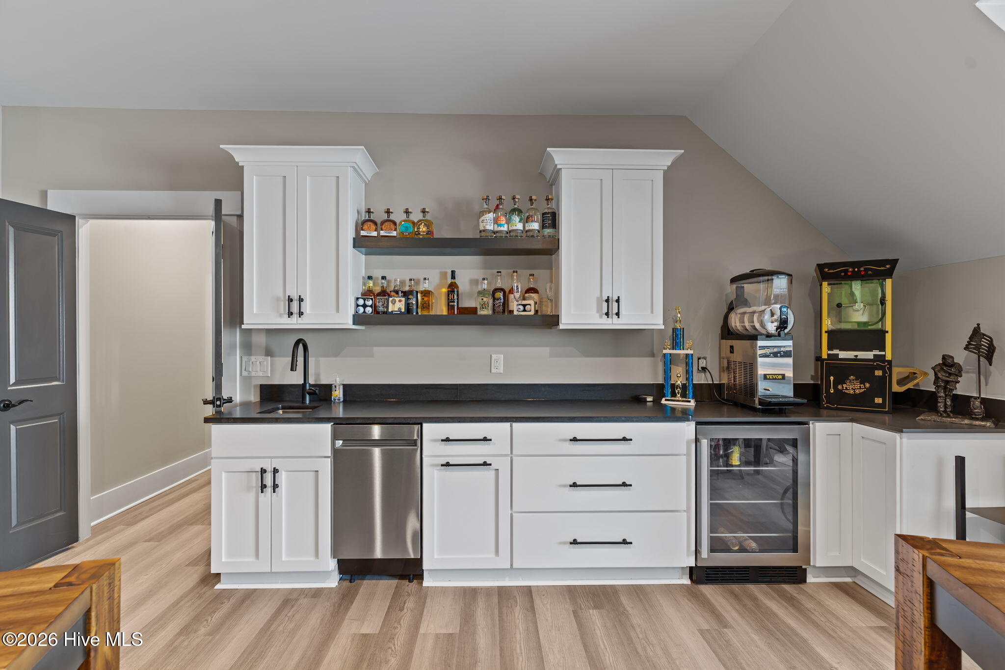 100554448 | Photo 37