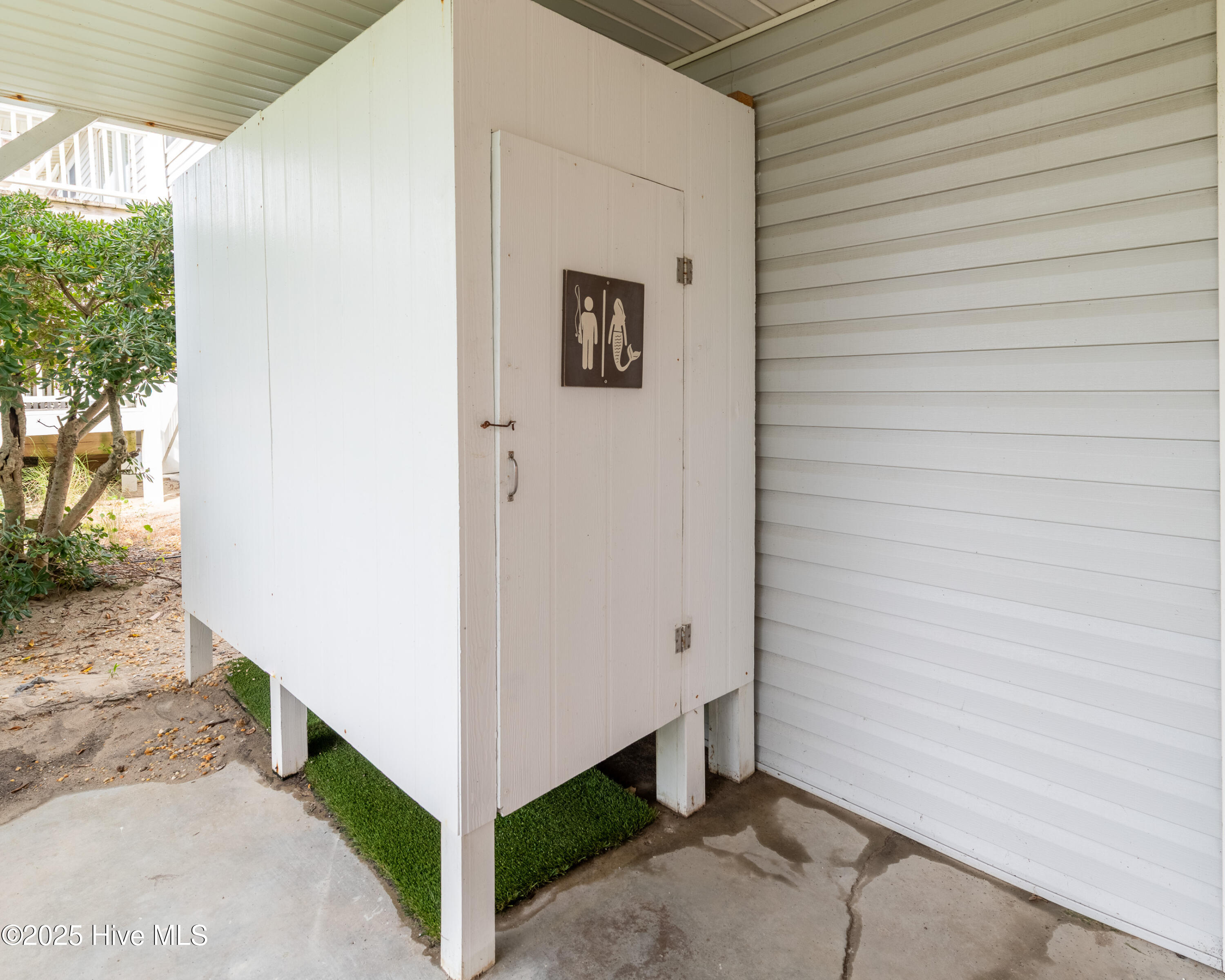 100557462 | Photo 40