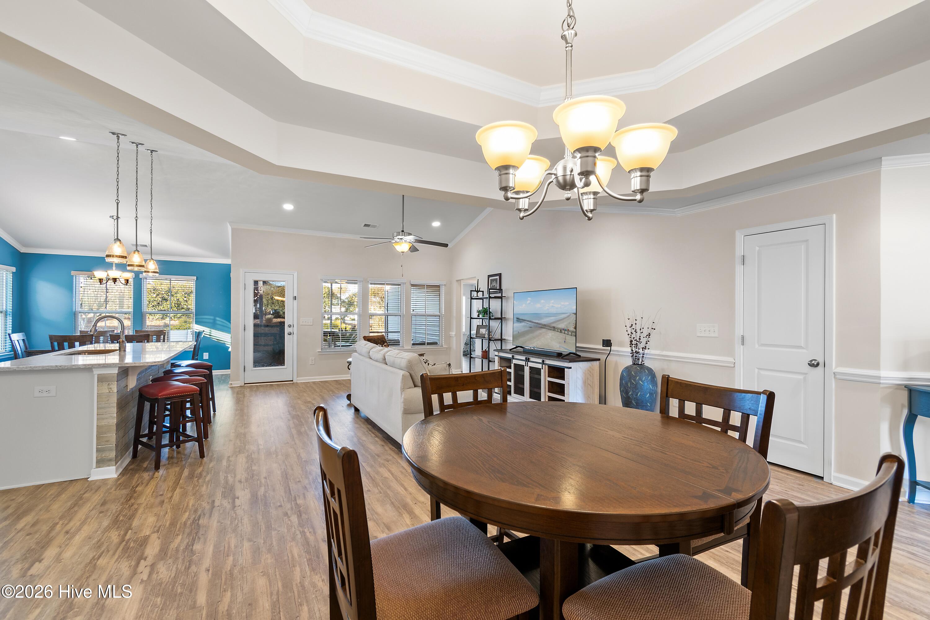 100556472 | Photo 10