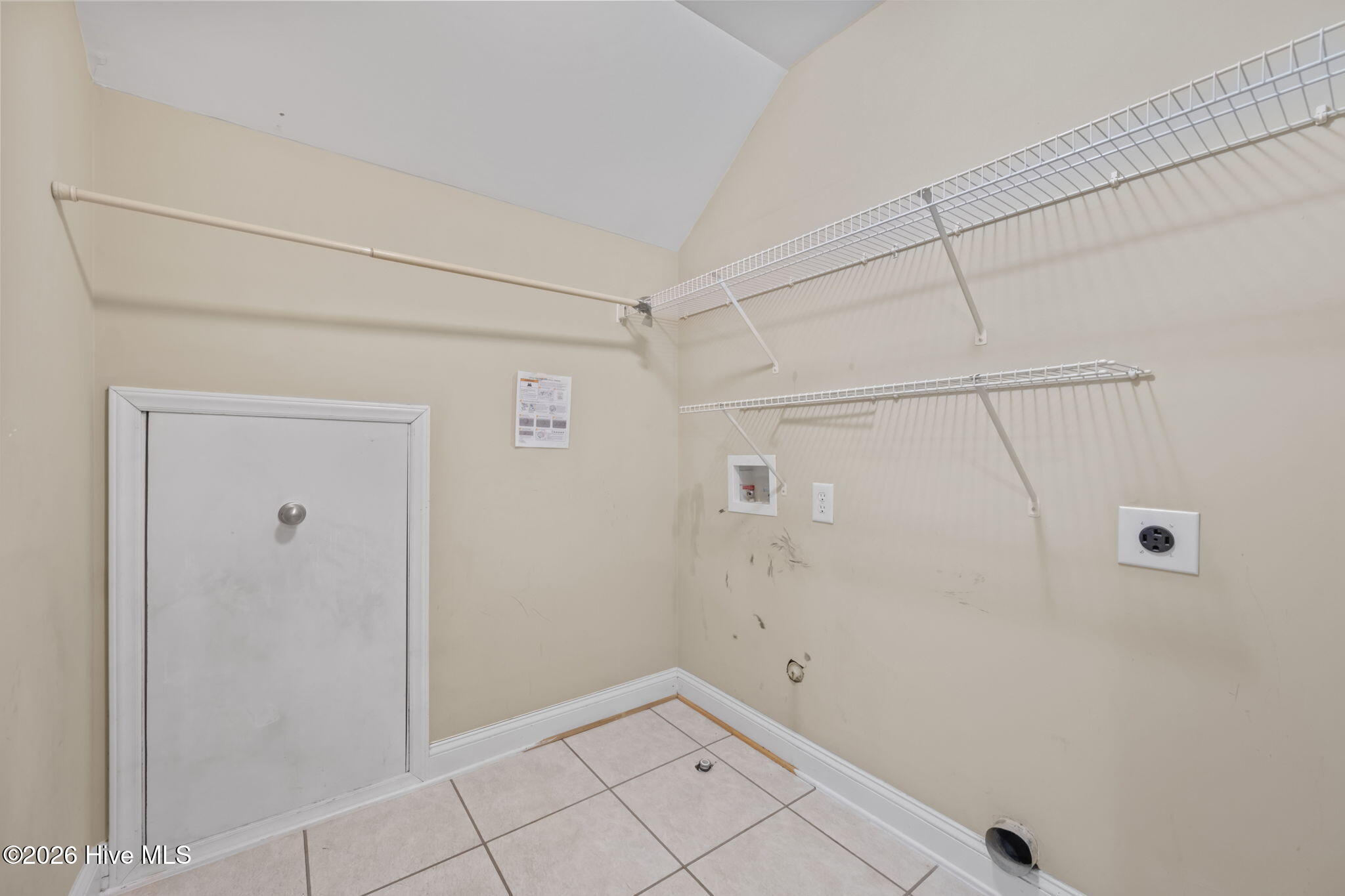 100548708 | Photo 20