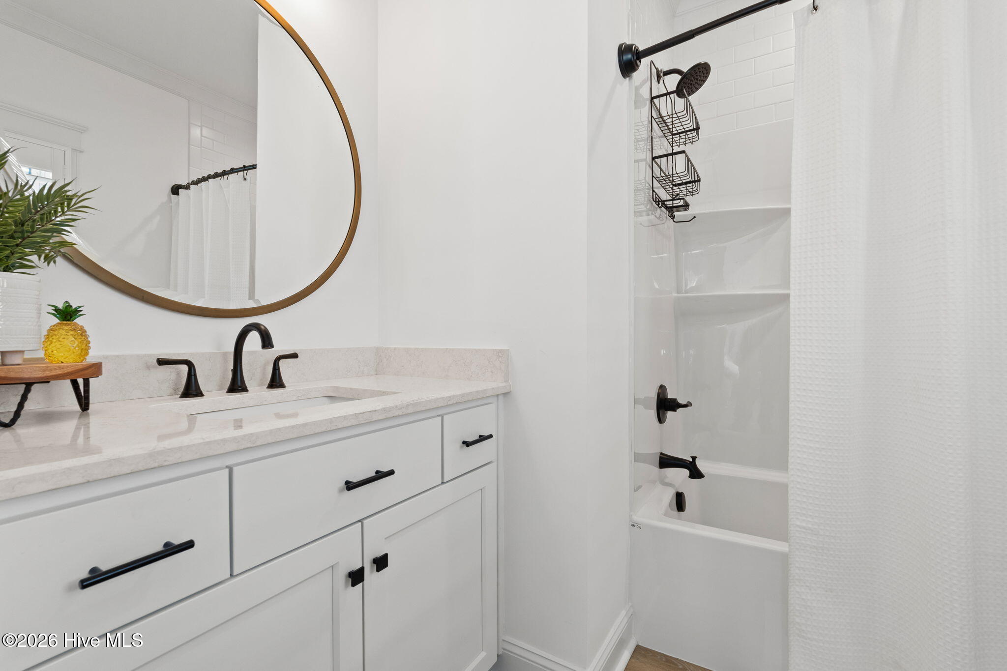 100562376 | Photo 39