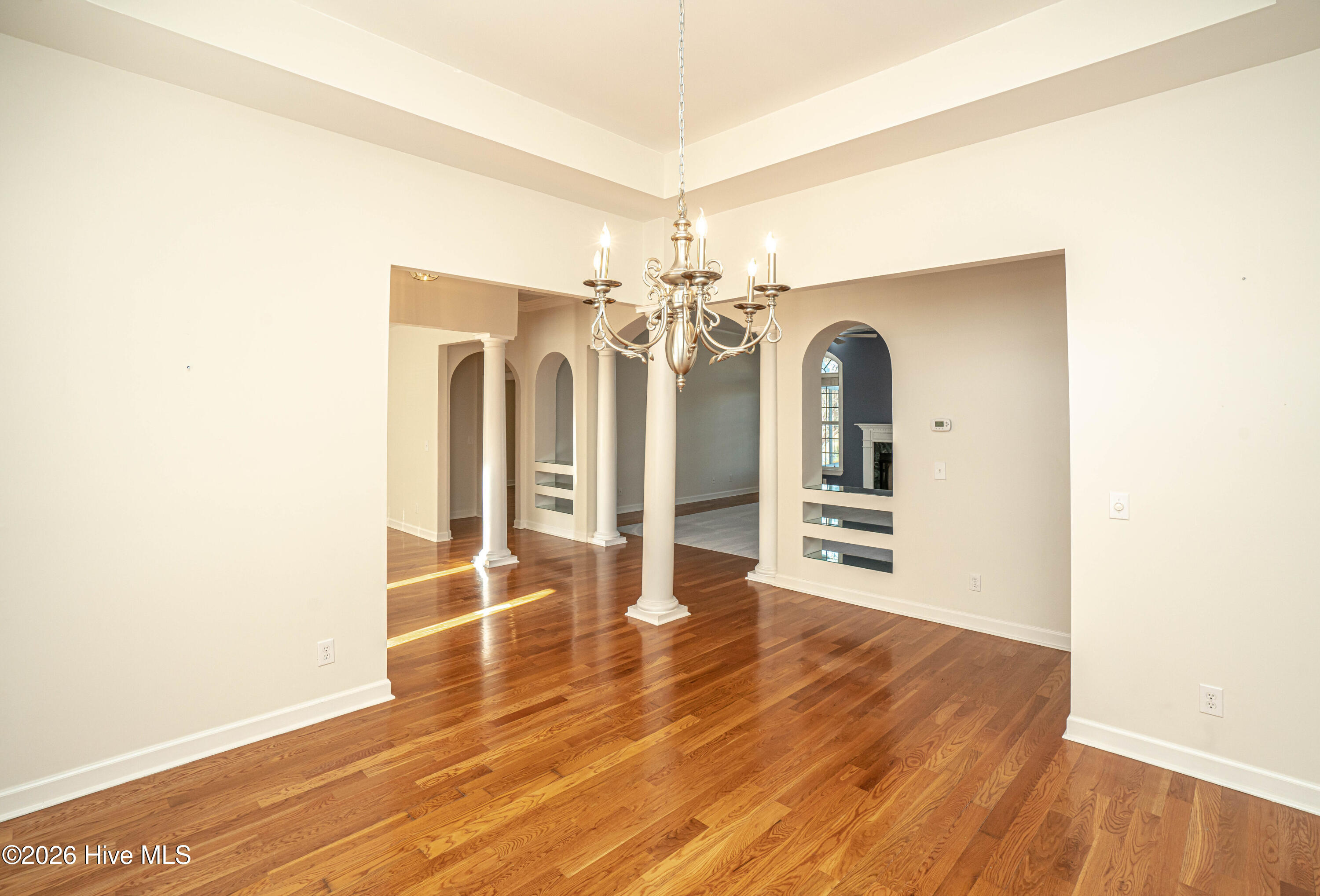 100553430 | Photo 19