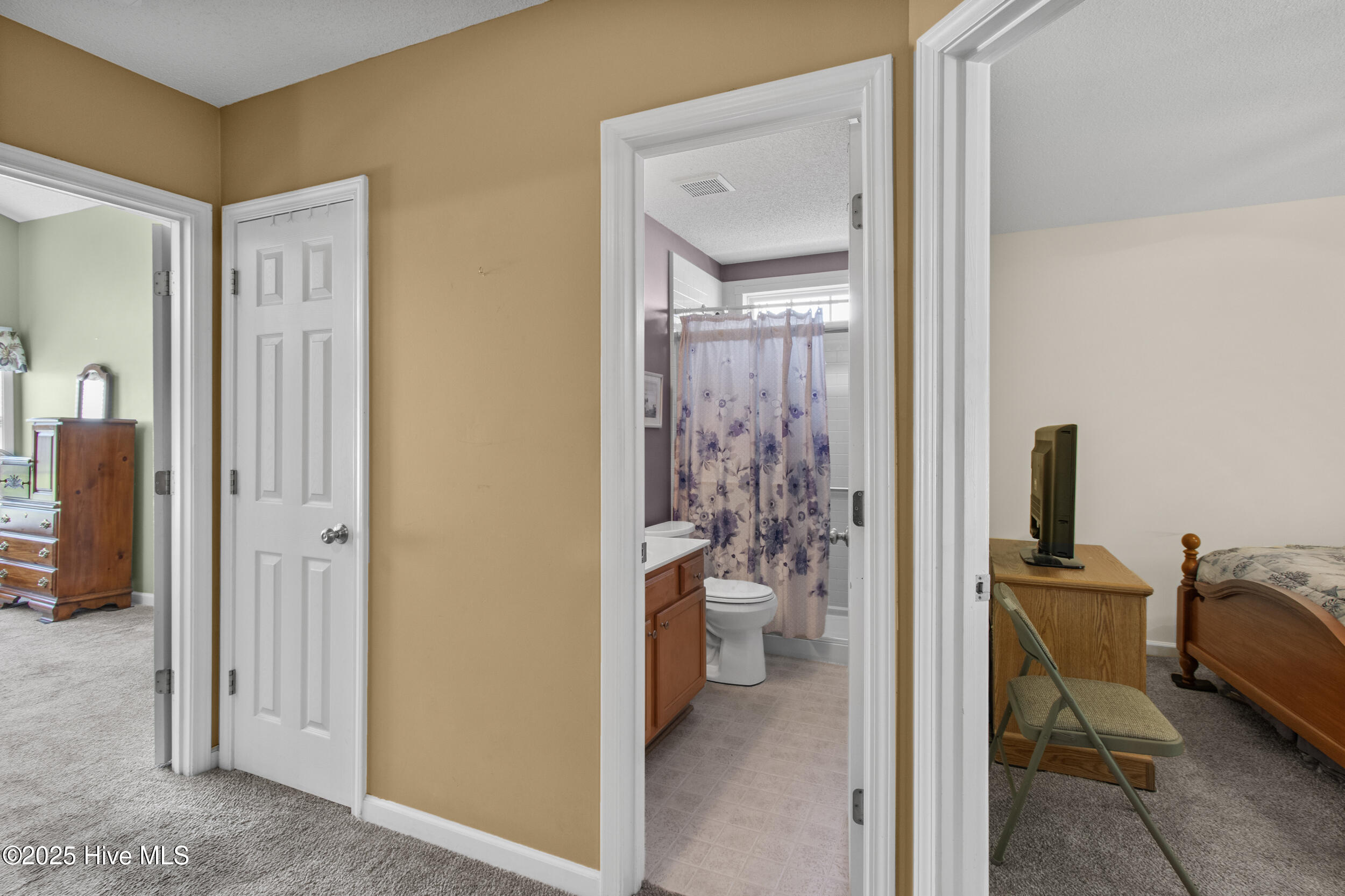 100559196 | Photo 14