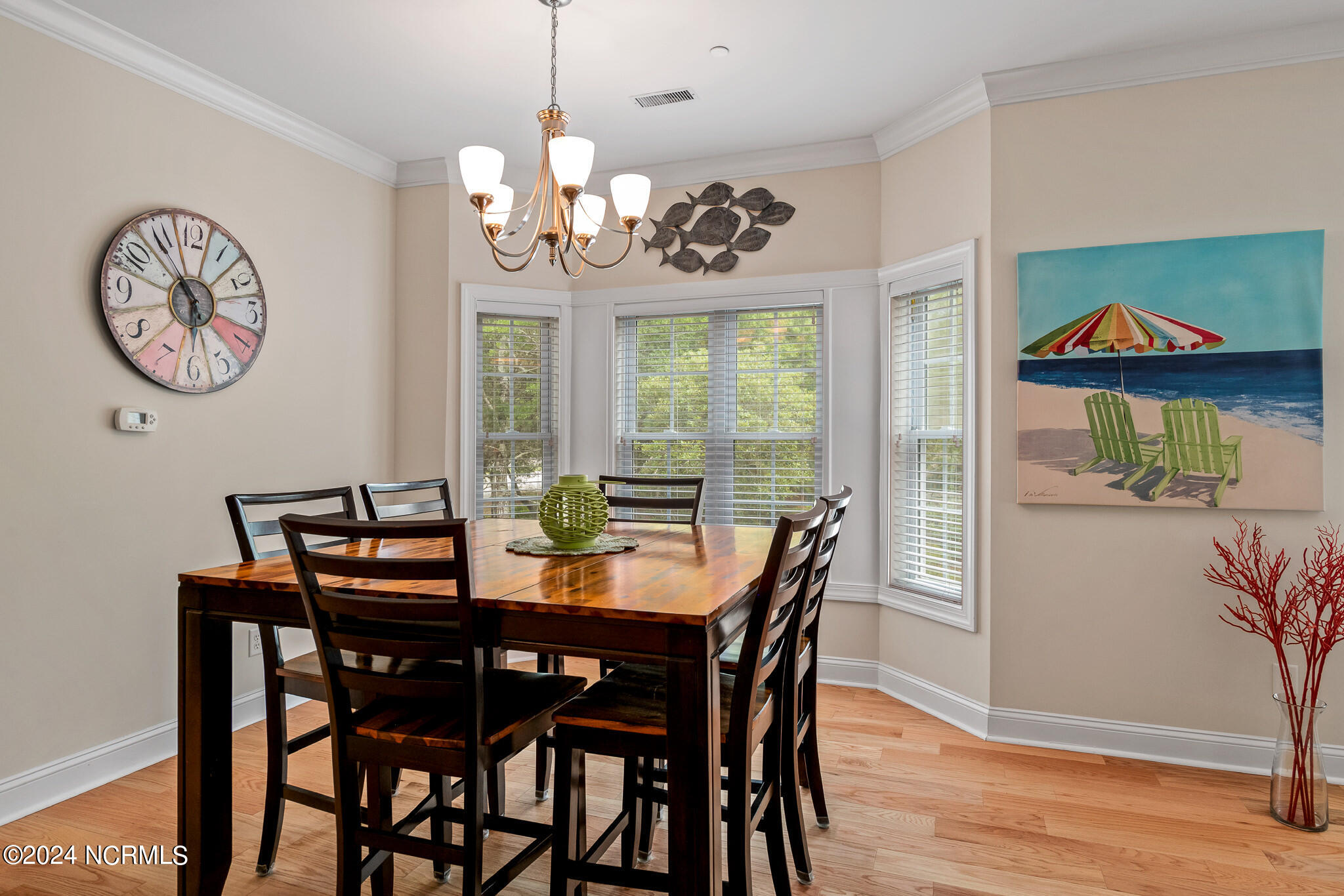 100453828 | Photo 17