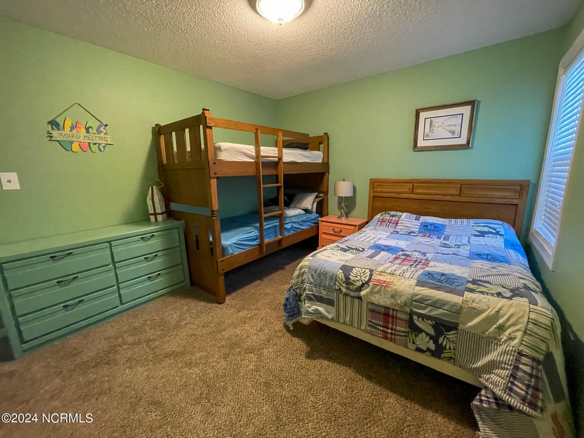 100547664 | Photo 29