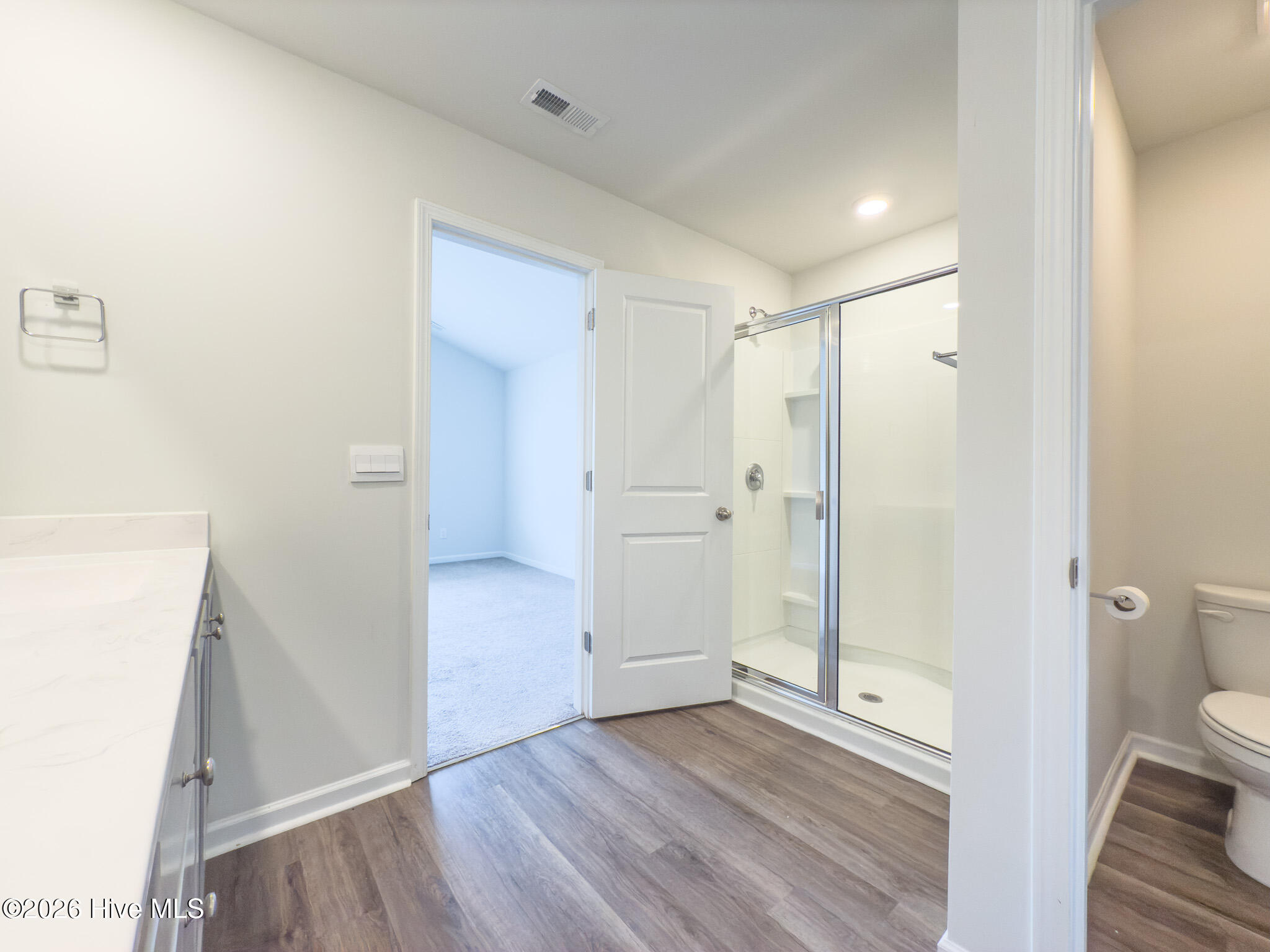 100561658 | Photo 21