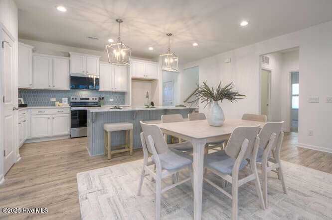 100549572 | Photo 12