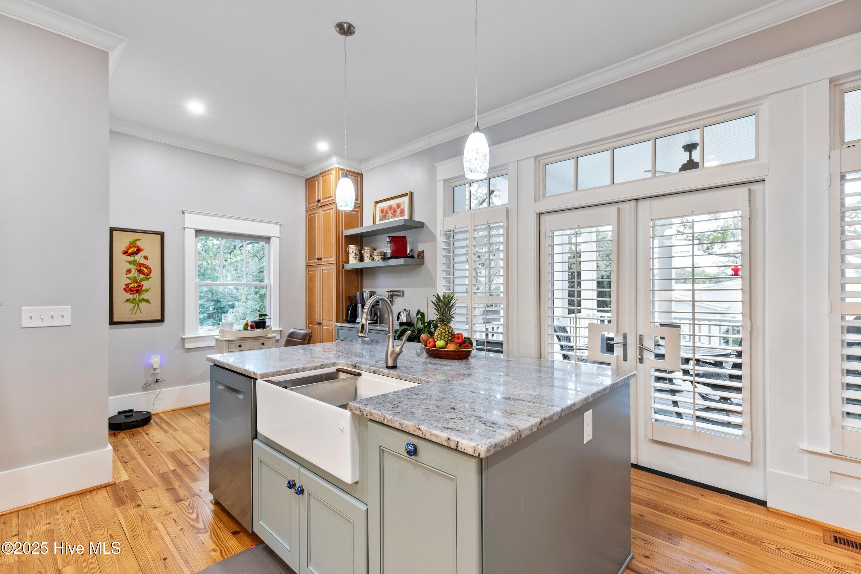 100544140 | Photo 27