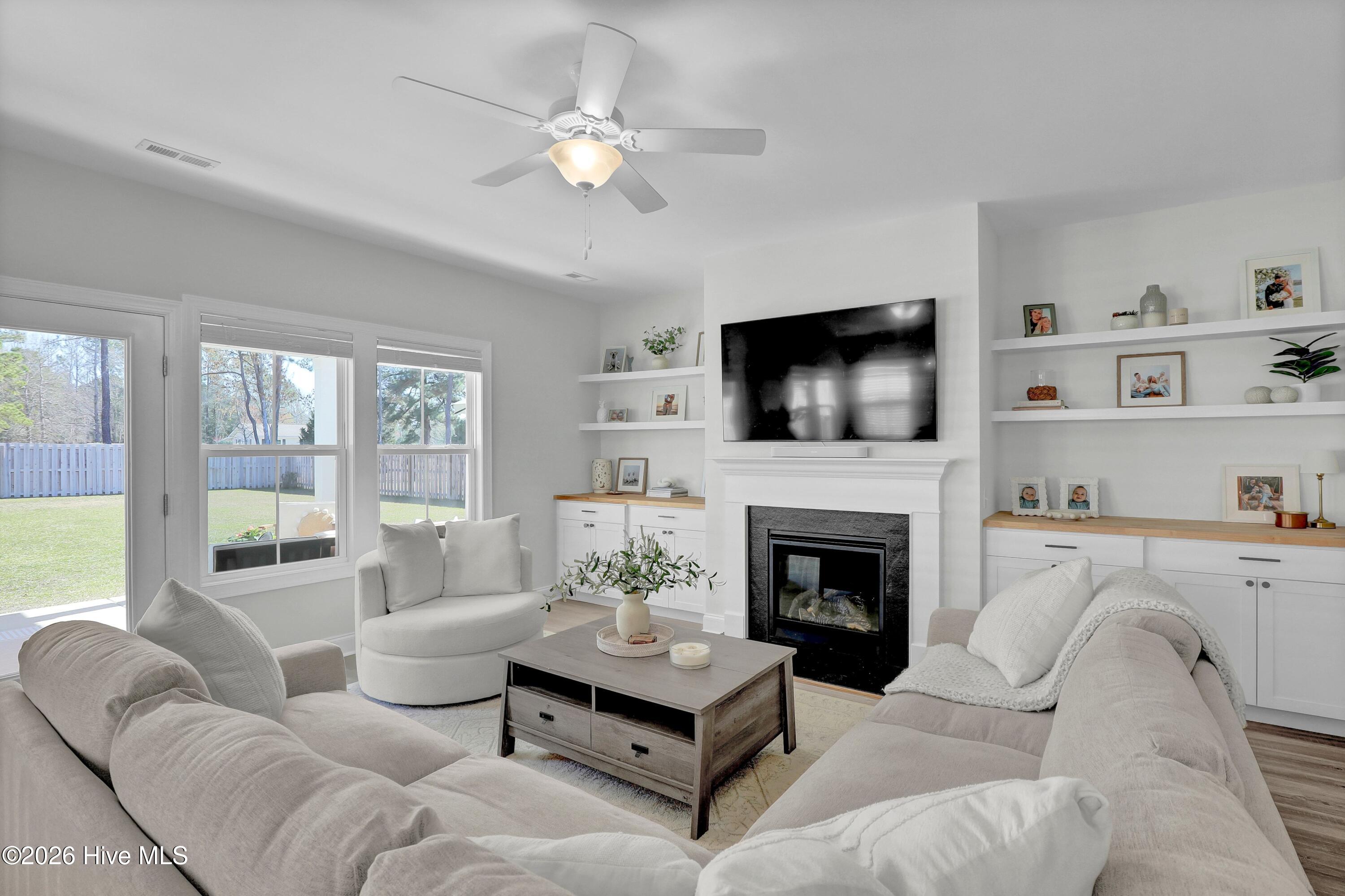 100562684 | Photo 18