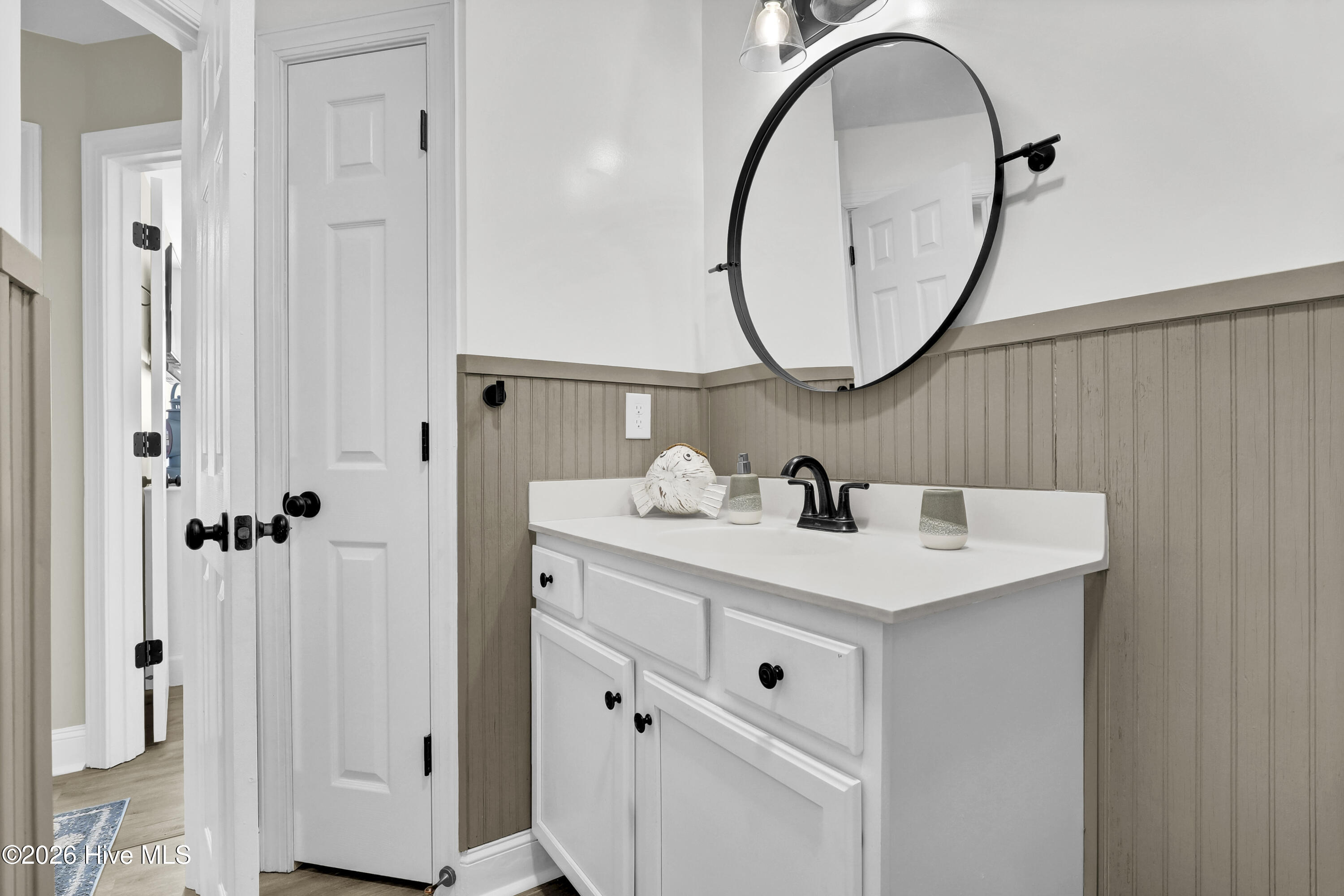 100552023 | Photo 24