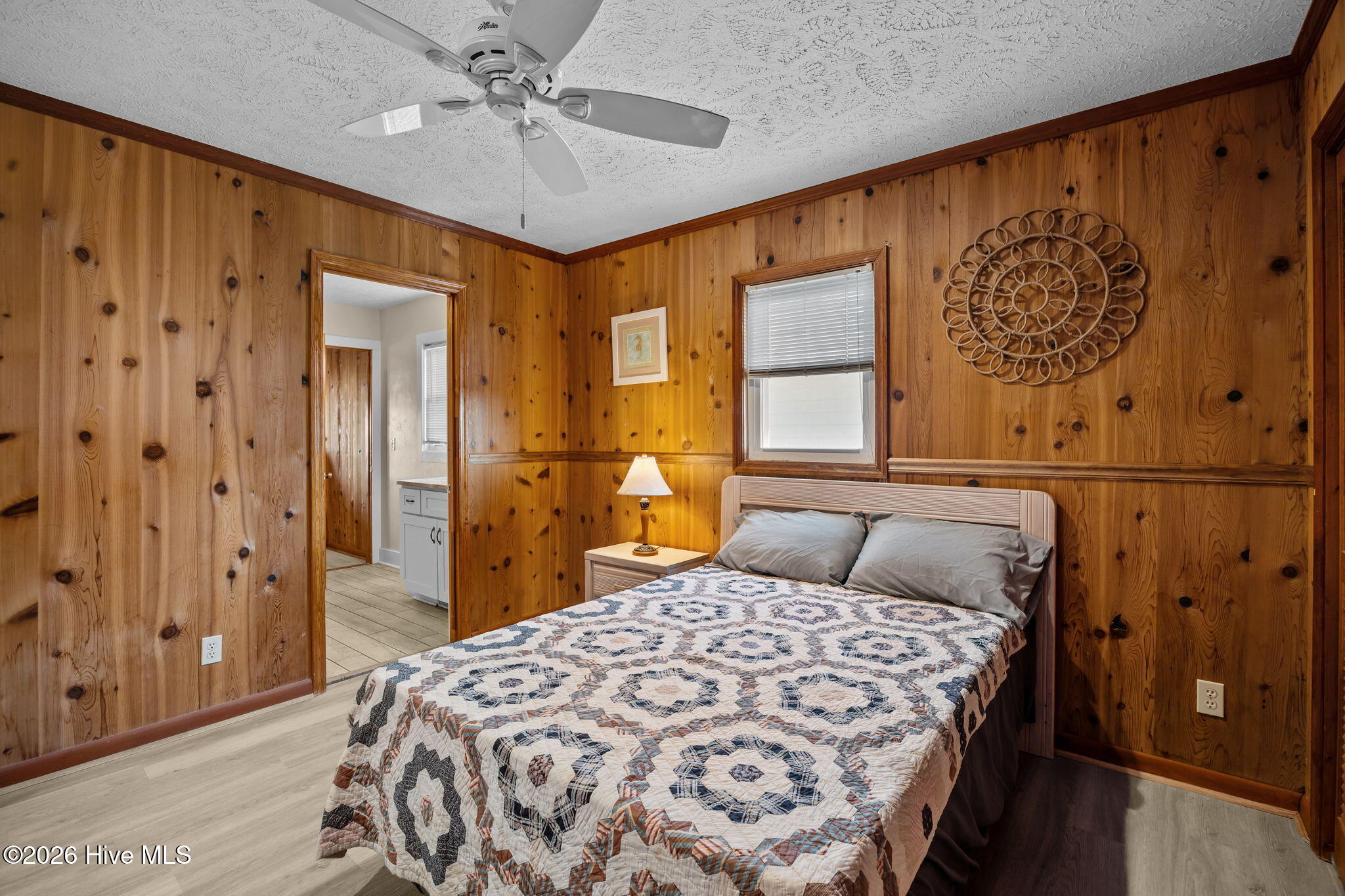 100545181 | Photo 23