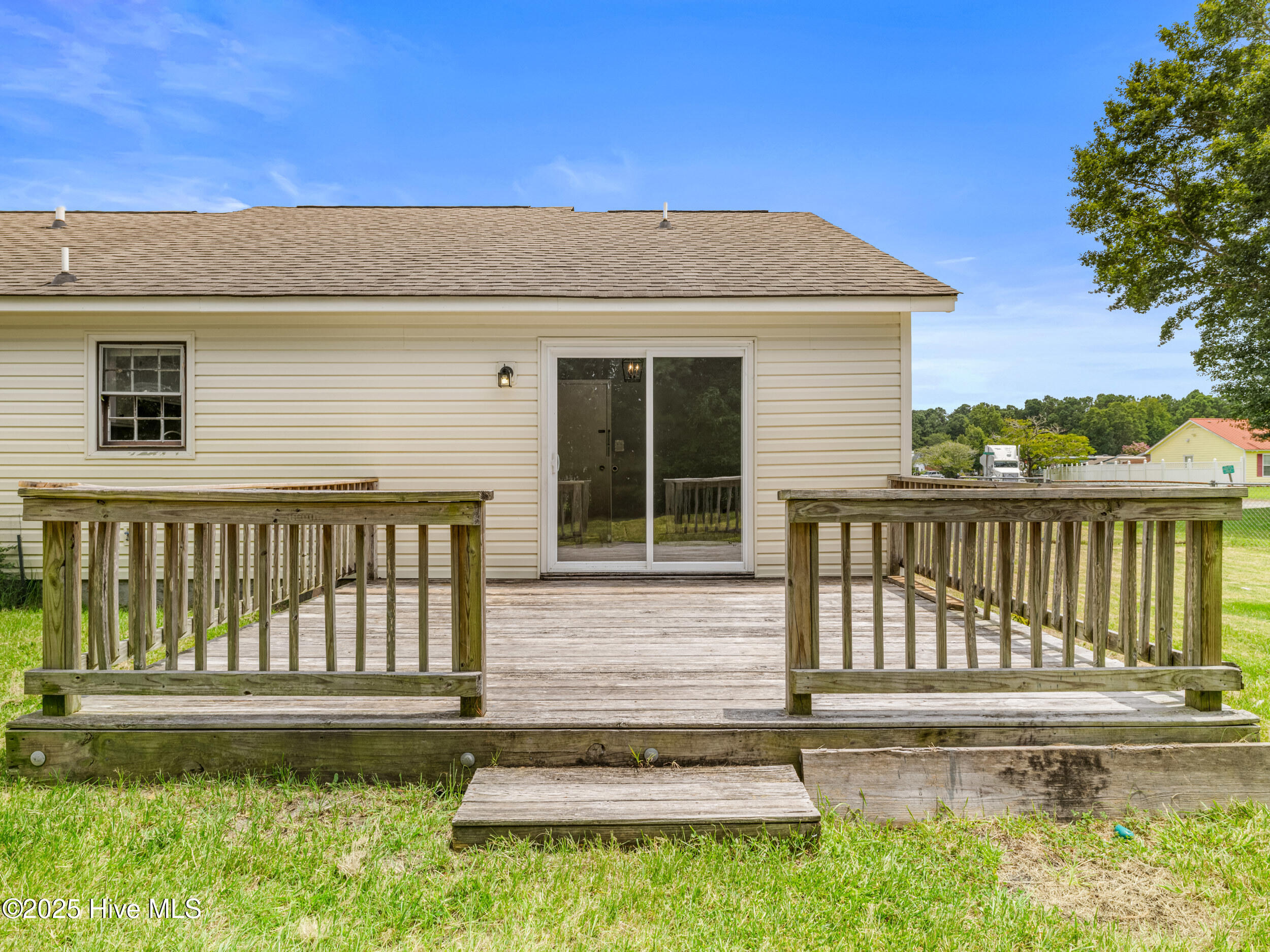 100521446 | Photo 30